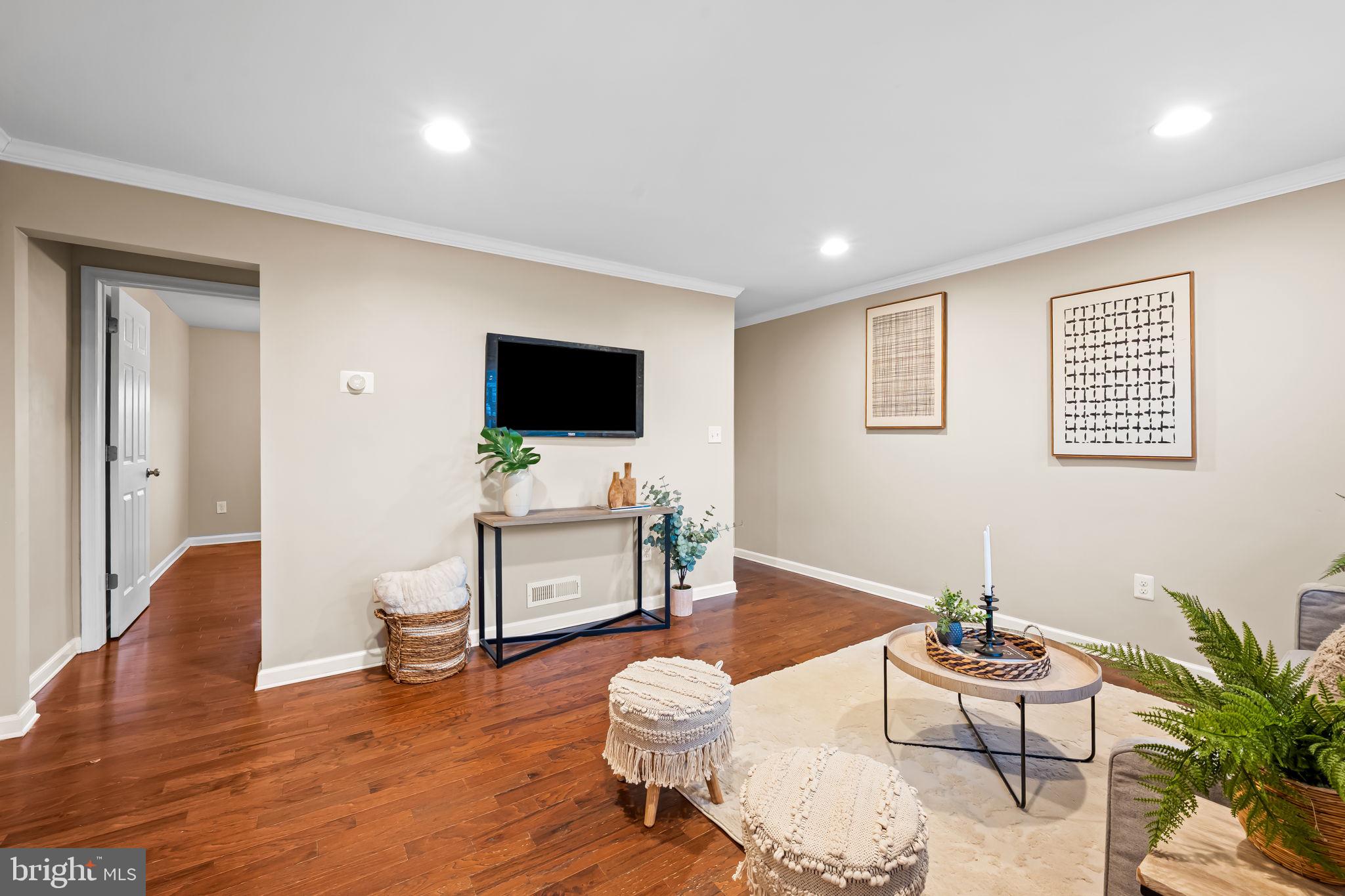 EASTFIELD - Residential