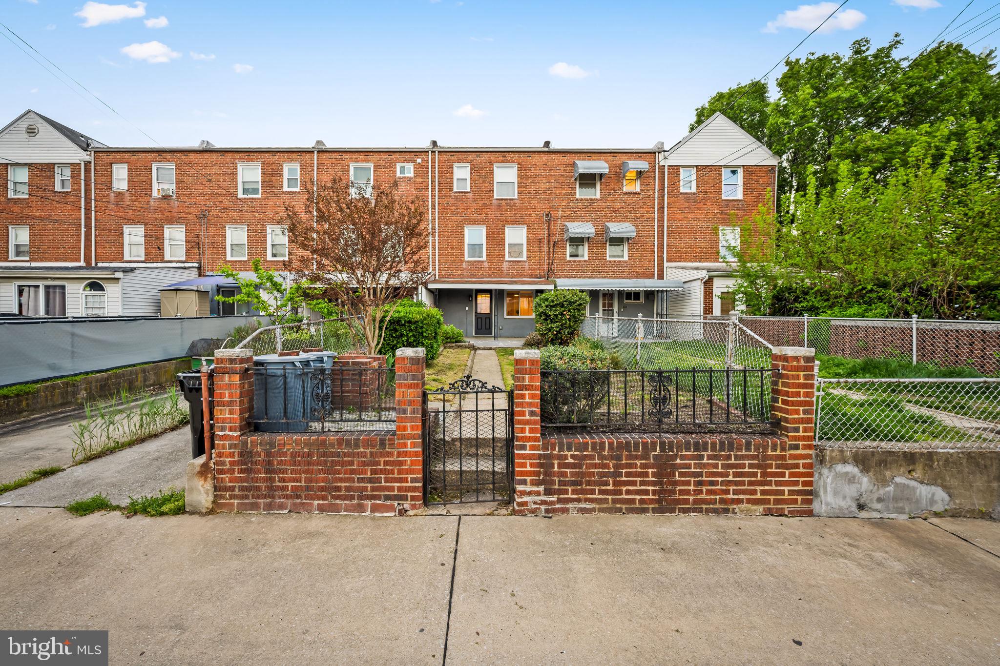 EASTFIELD - Residential