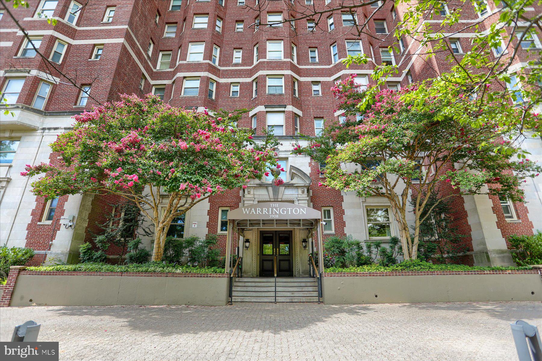 3908 N CHARLES STREET 1102