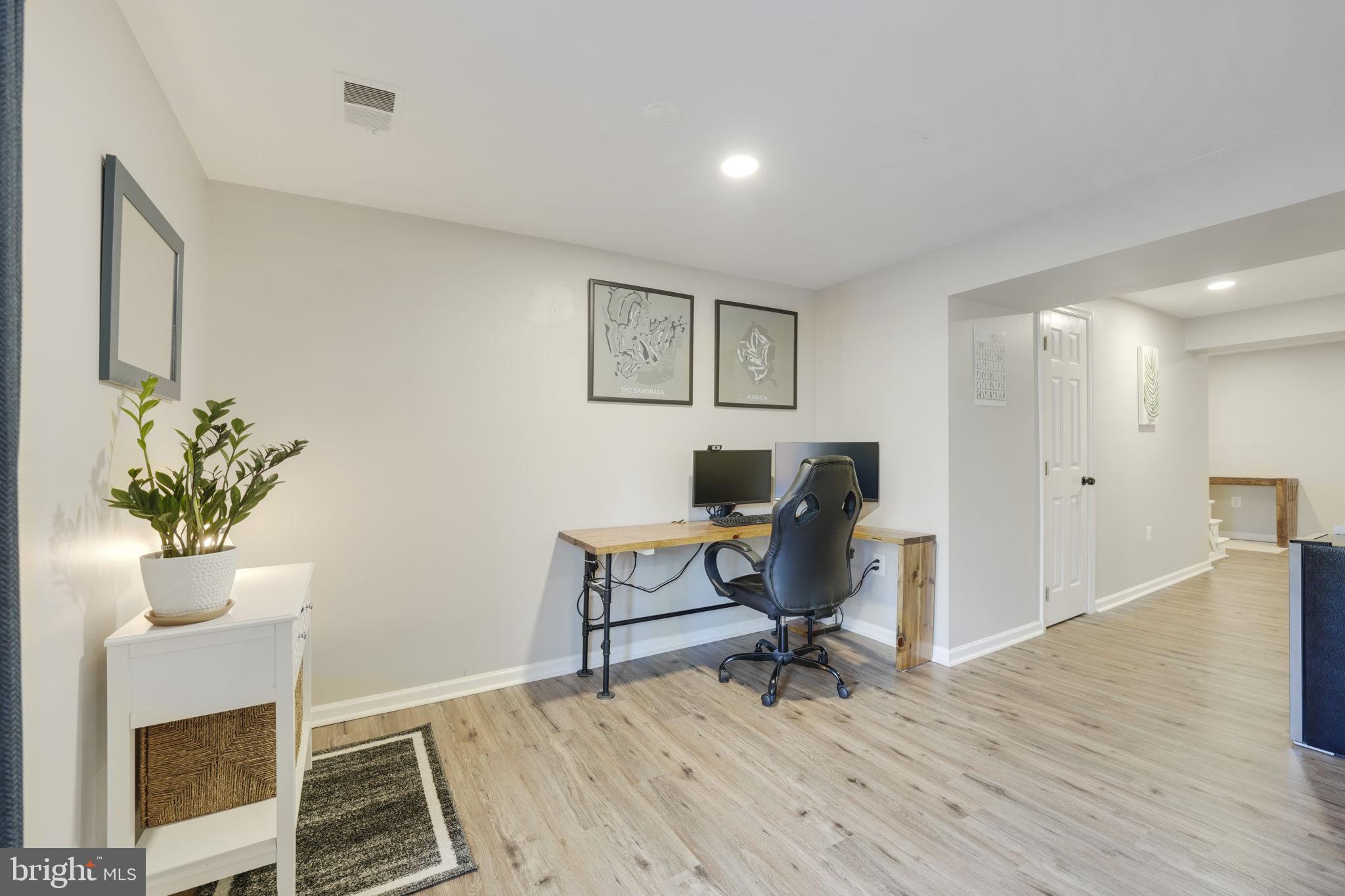 DEEPWOOD - Residential