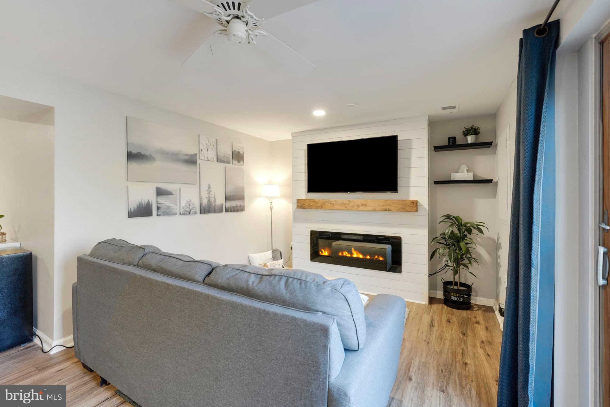 DEEPWOOD - Residential