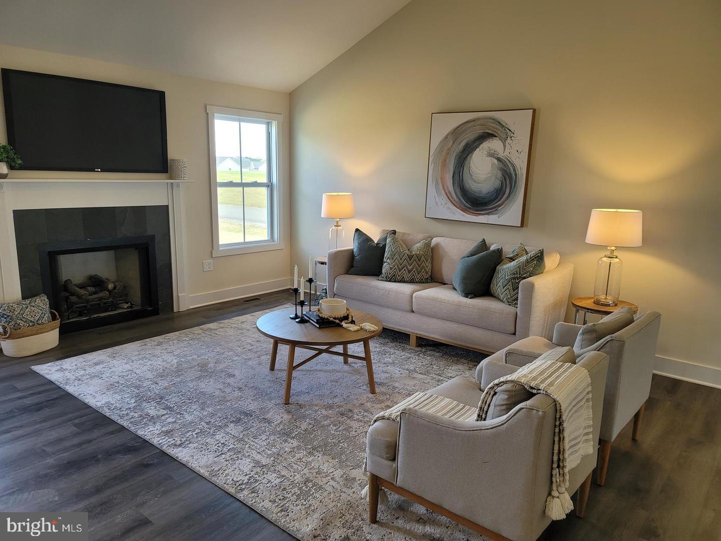 LAKE FOREST ESTATES - Residential