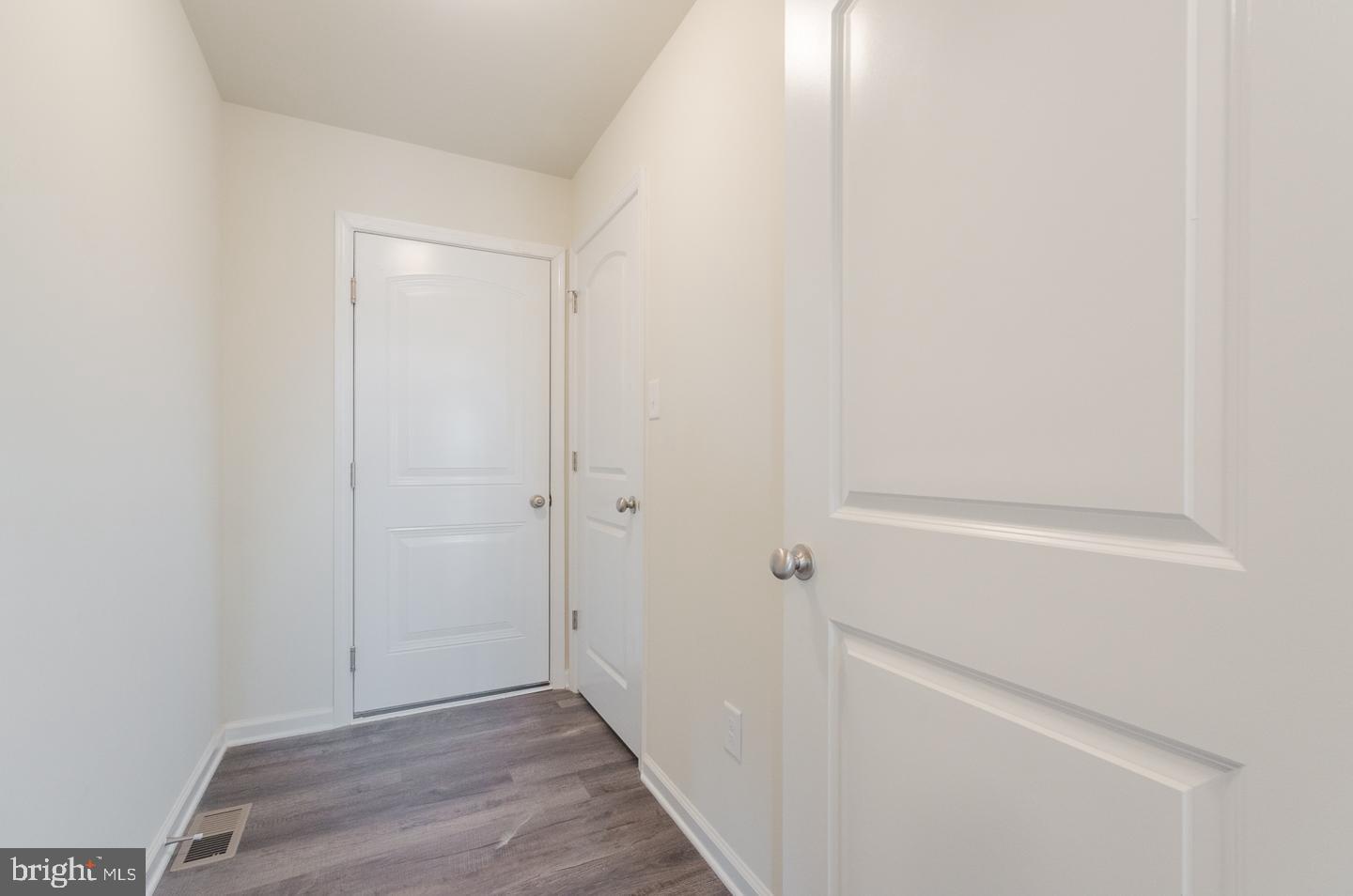 LAKE FOREST ESTATES - Residential