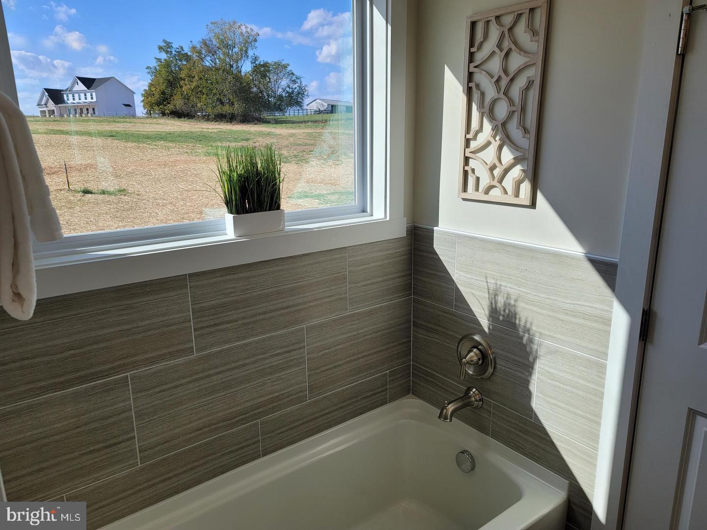 LAKE FOREST ESTATES - Residential