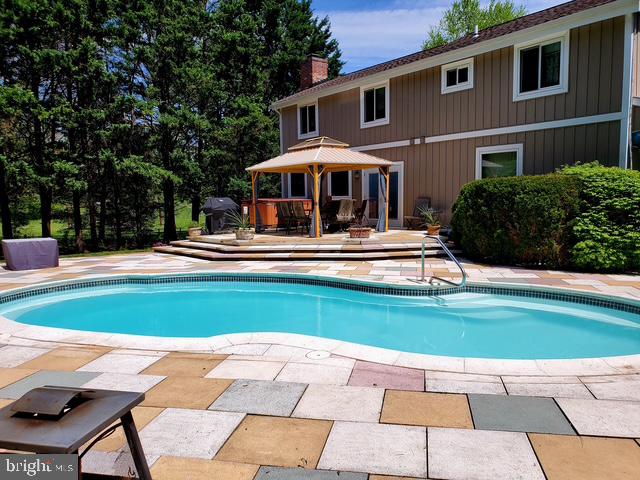 ROBINWOOD - Residential