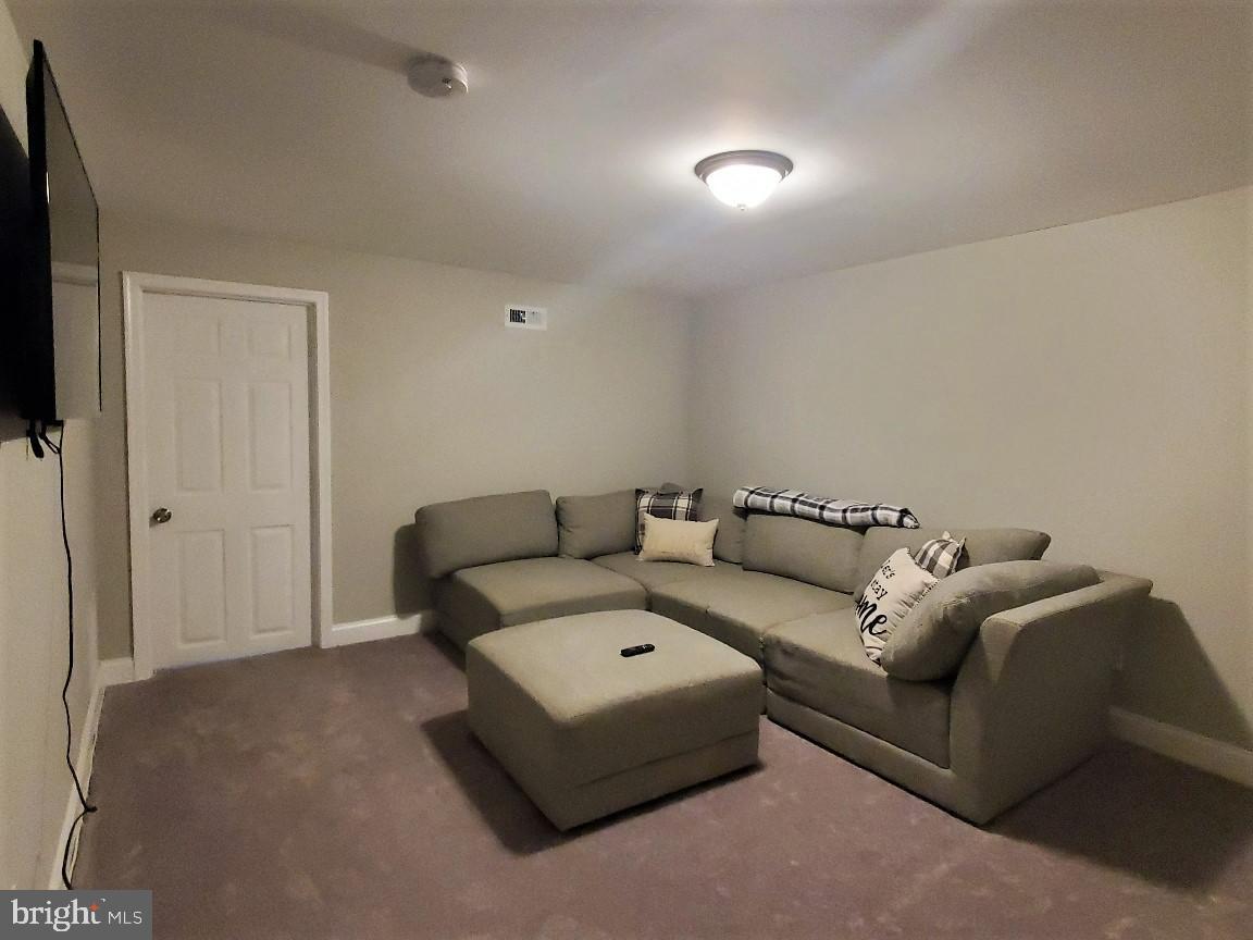 BELMONT - Residential Lease