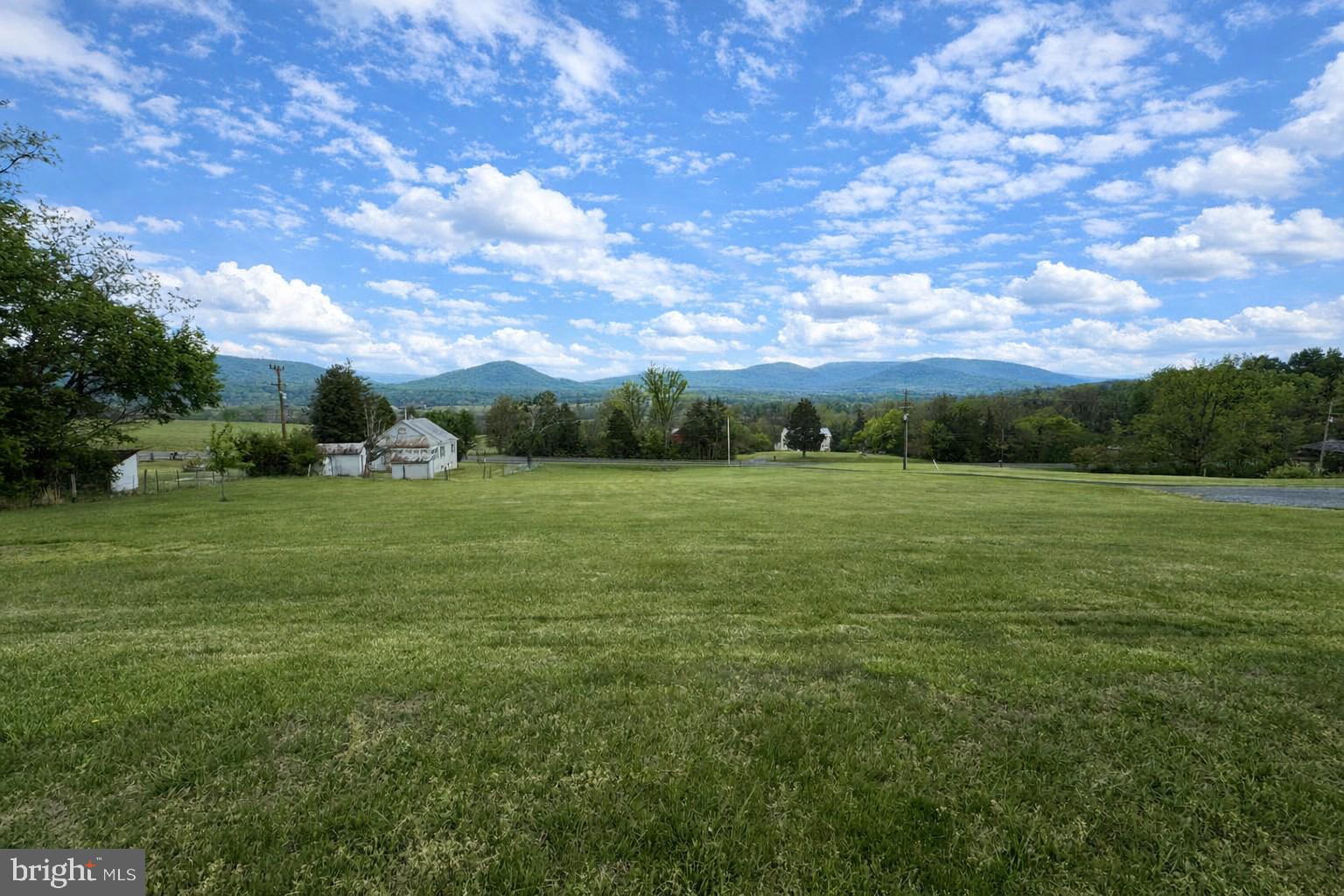 4493 STONEWALL JACKSON HIGHWAY