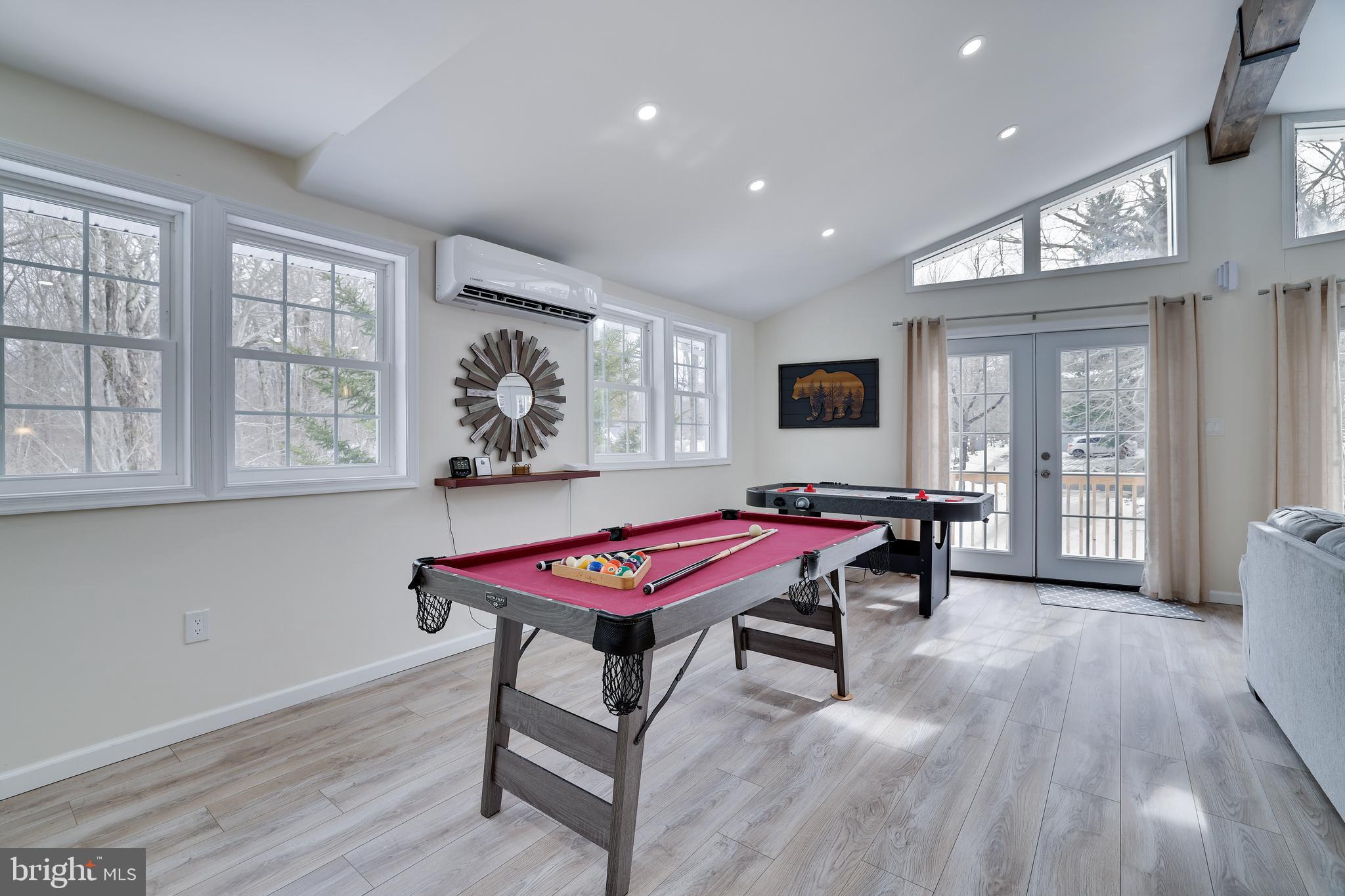 POCONO COUNTRY PLACE - Residential