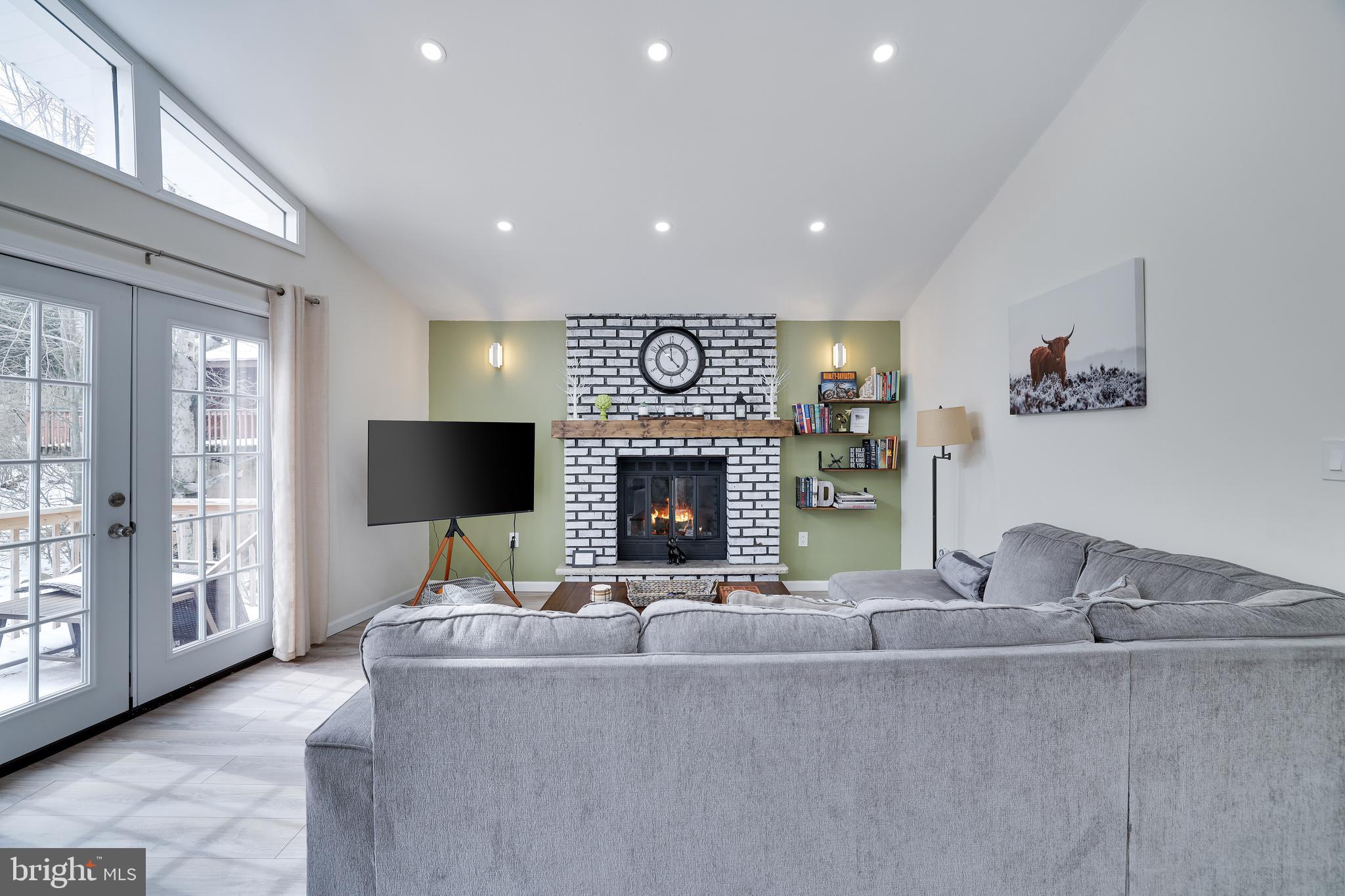 POCONO COUNTRY PLACE - Residential