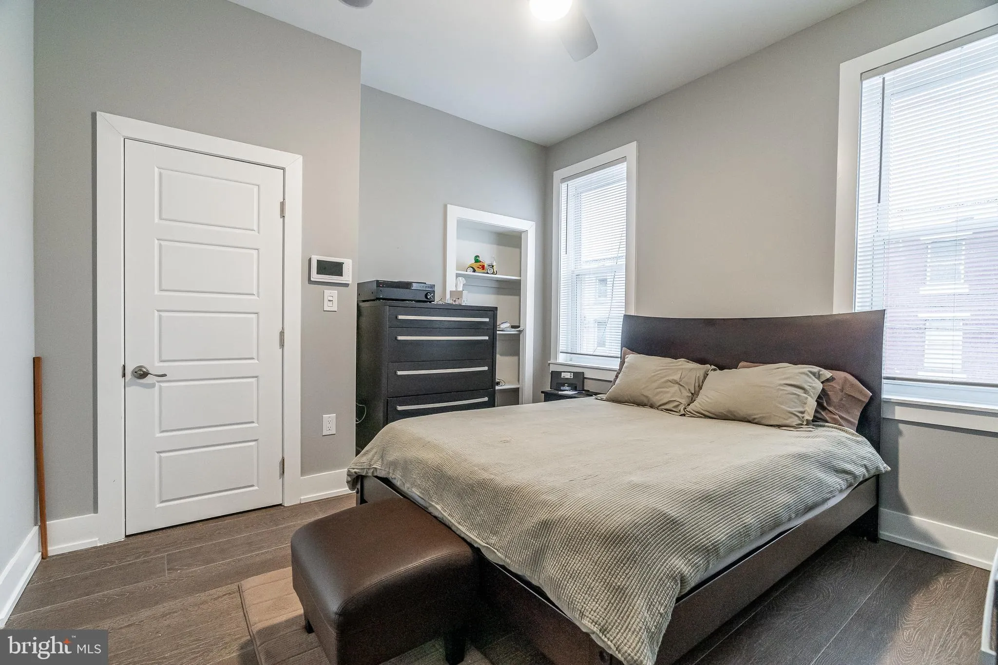 Philadelphia, Pennsylvania 19125, United States, 3 Bedrooms Bedrooms, ,2 BathroomsBathrooms,Residential,Pending,26004