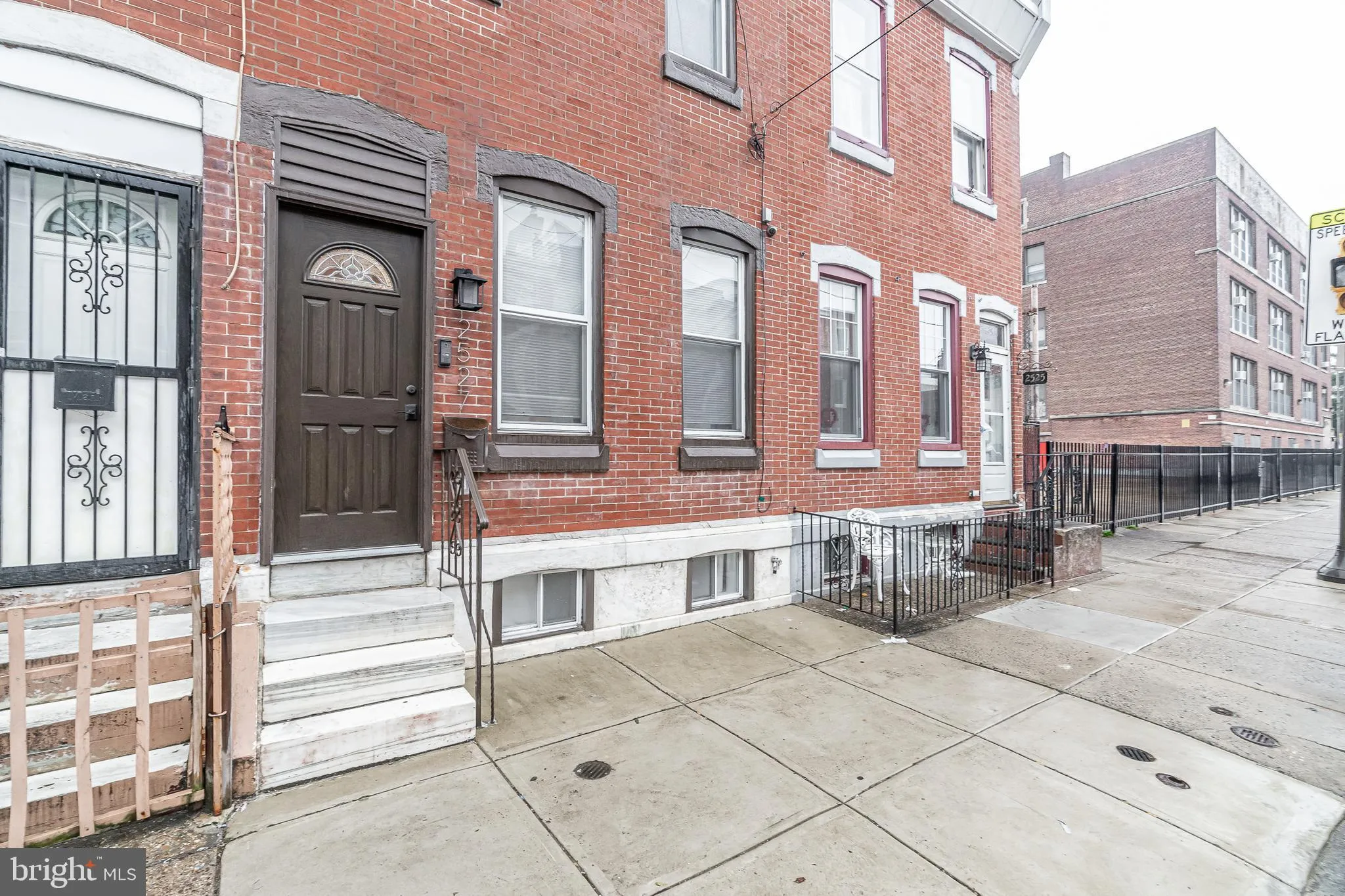 Philadelphia, Pennsylvania 19125, United States, 3 Bedrooms Bedrooms, ,2 BathroomsBathrooms,Residential,Pending,26004