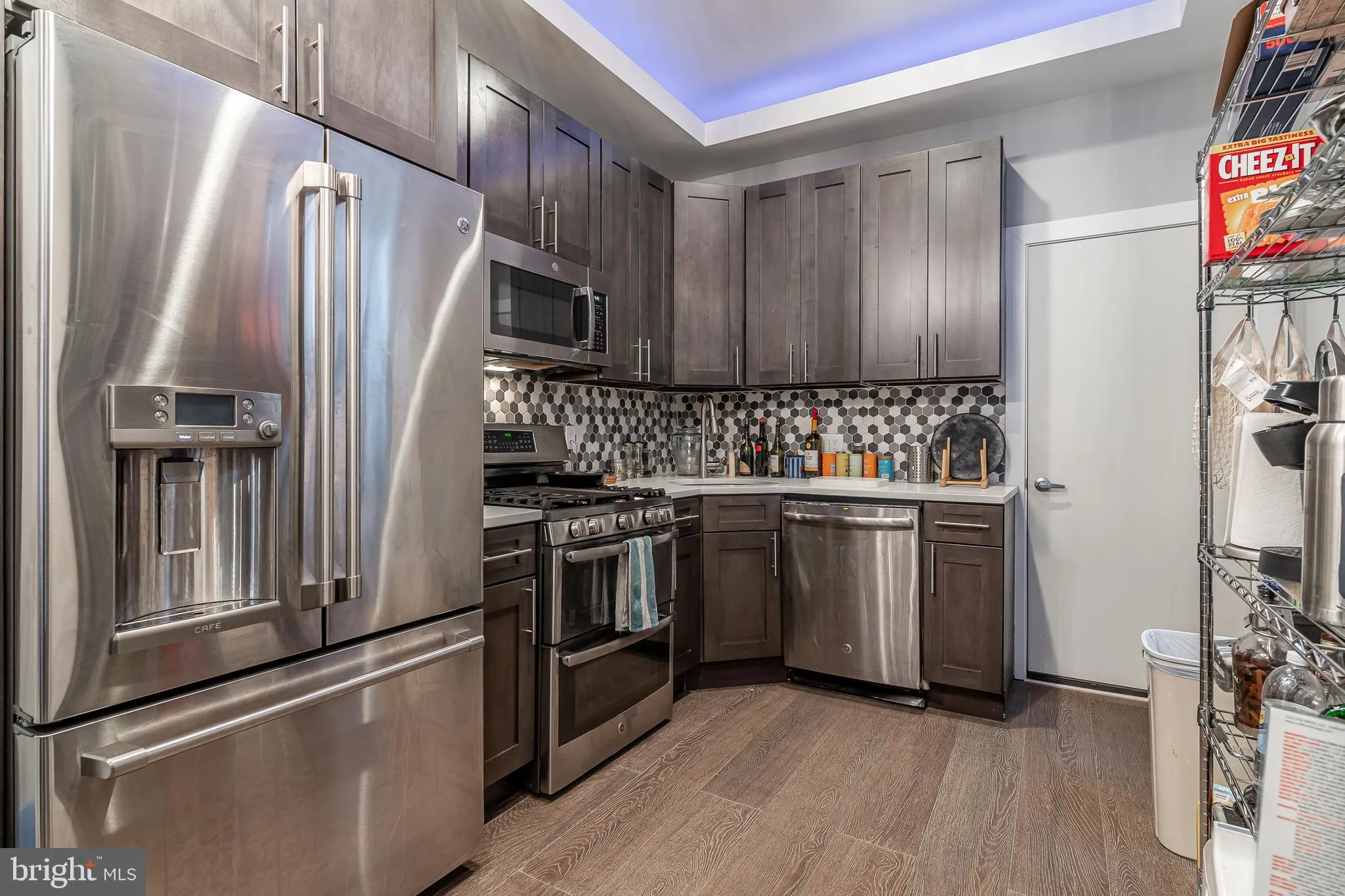 Philadelphia, Pennsylvania 19125, United States, 3 Bedrooms Bedrooms, ,2 BathroomsBathrooms,Residential,Pending,26004