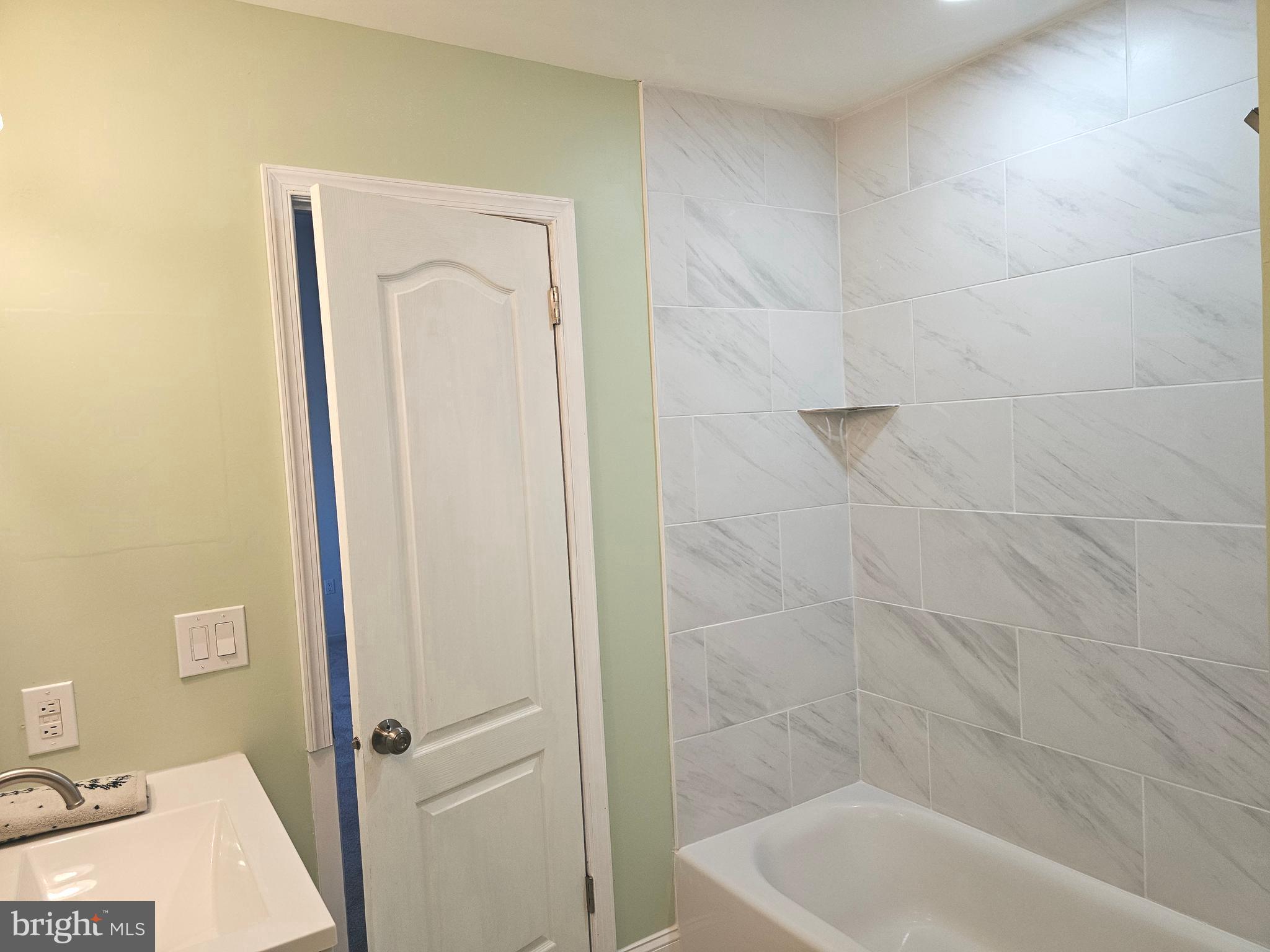 GWYNEDD POINTE - Residential