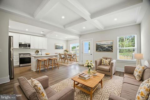 43 SEQUOIA DRIVE BERLIN NJ 08009