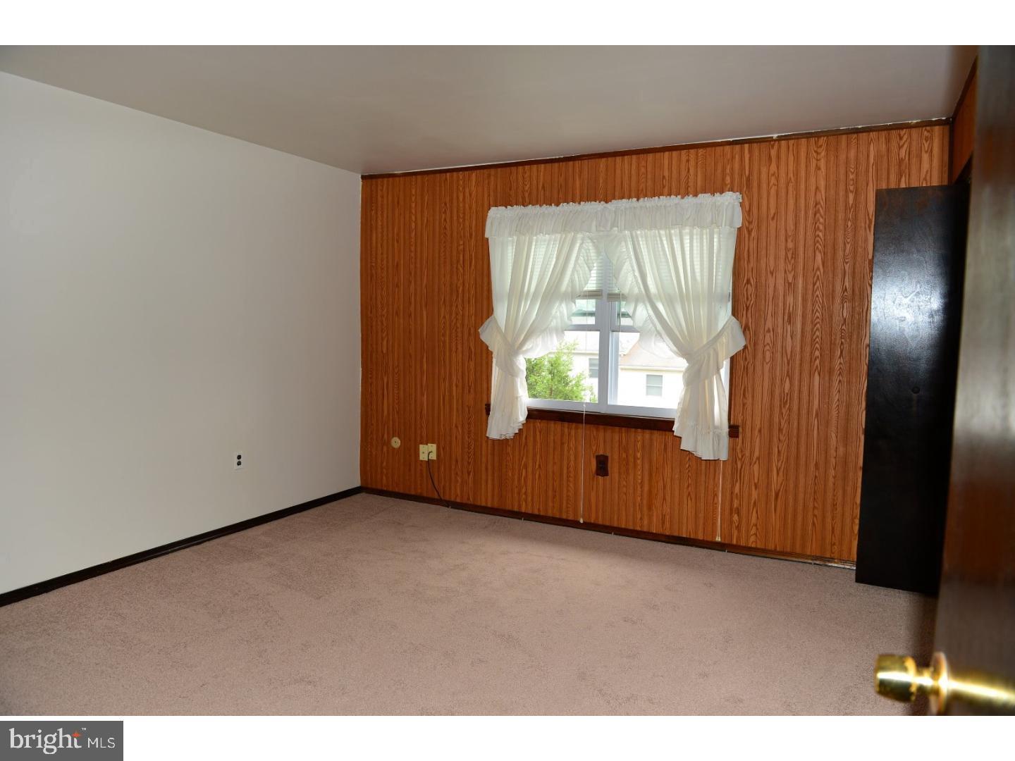 WHITPAIN HILLS - Residential