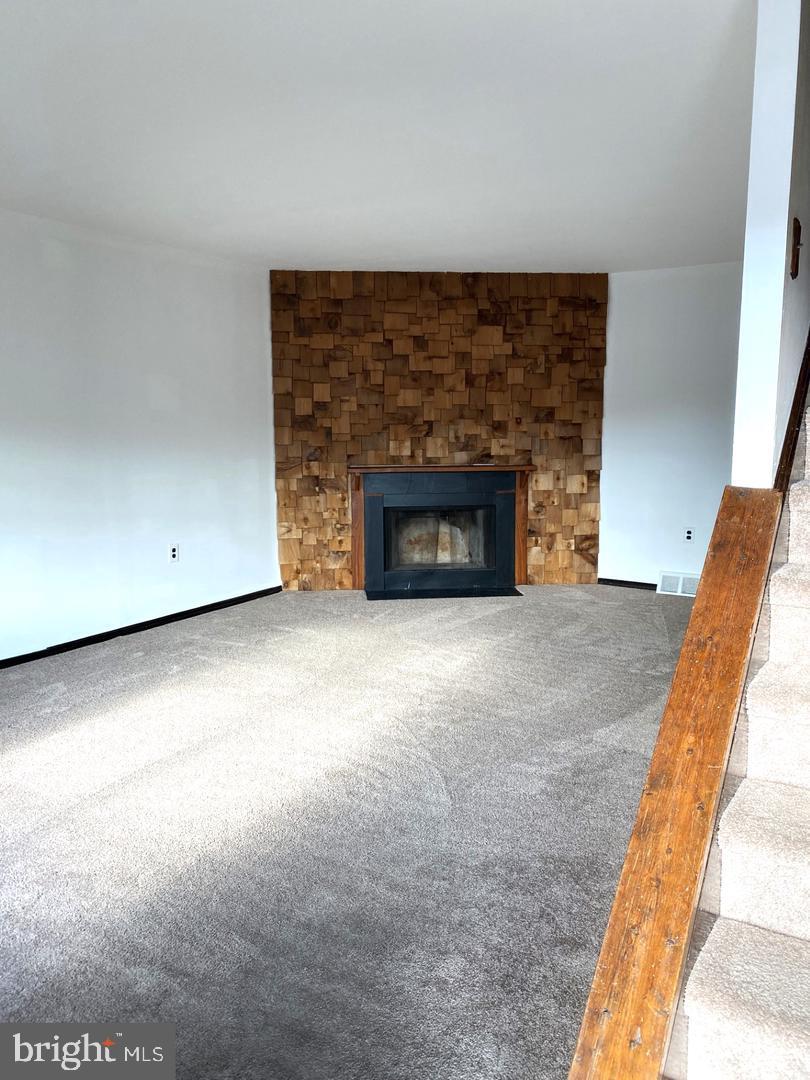 WHITPAIN HILLS - Residential