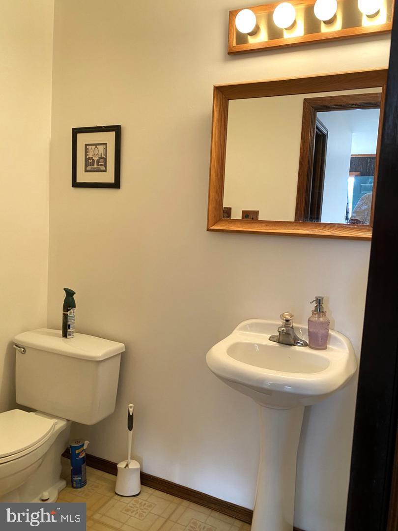 WHITPAIN HILLS - Residential