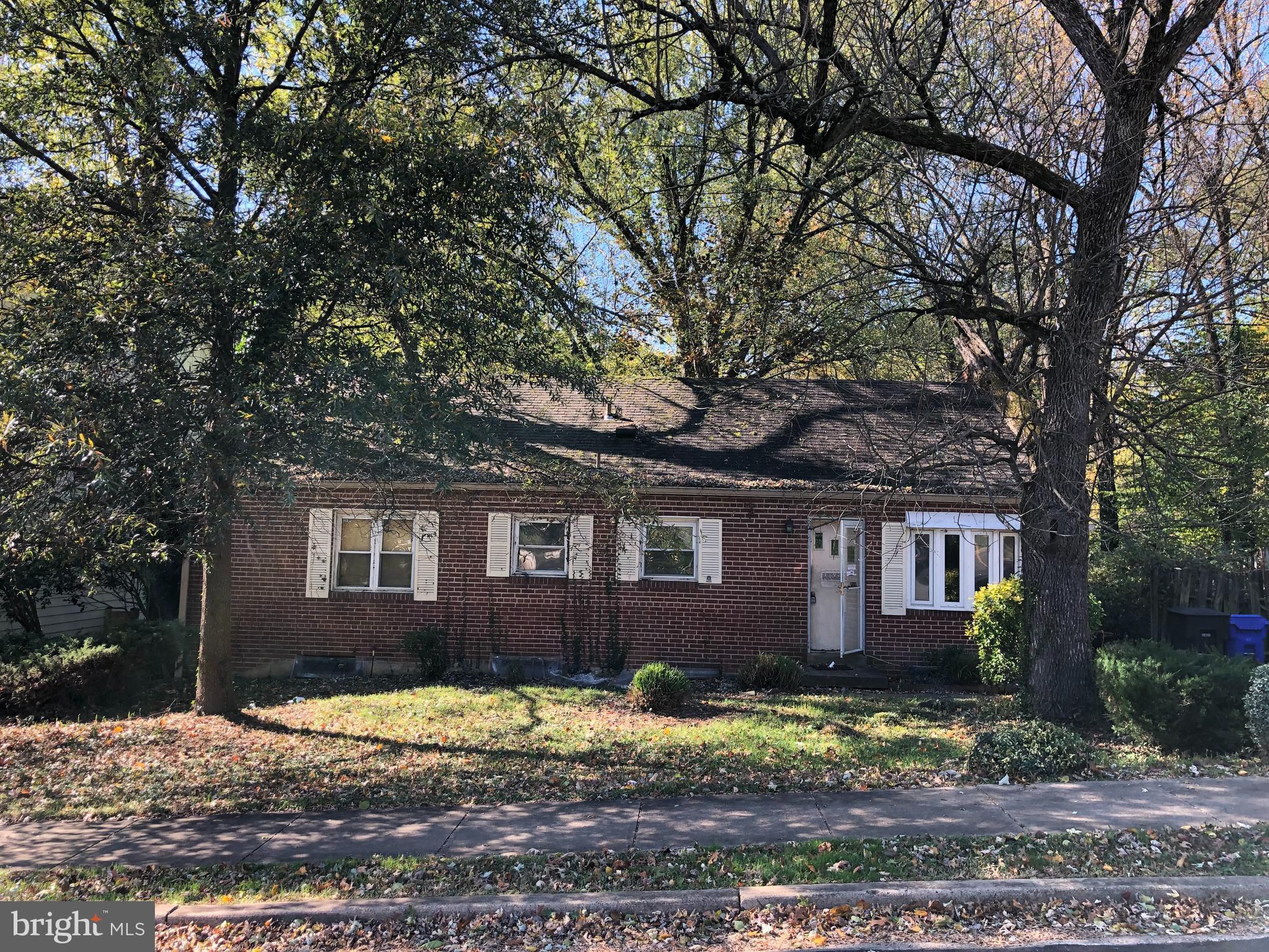 COUNTRY CLUB MANOR - Land