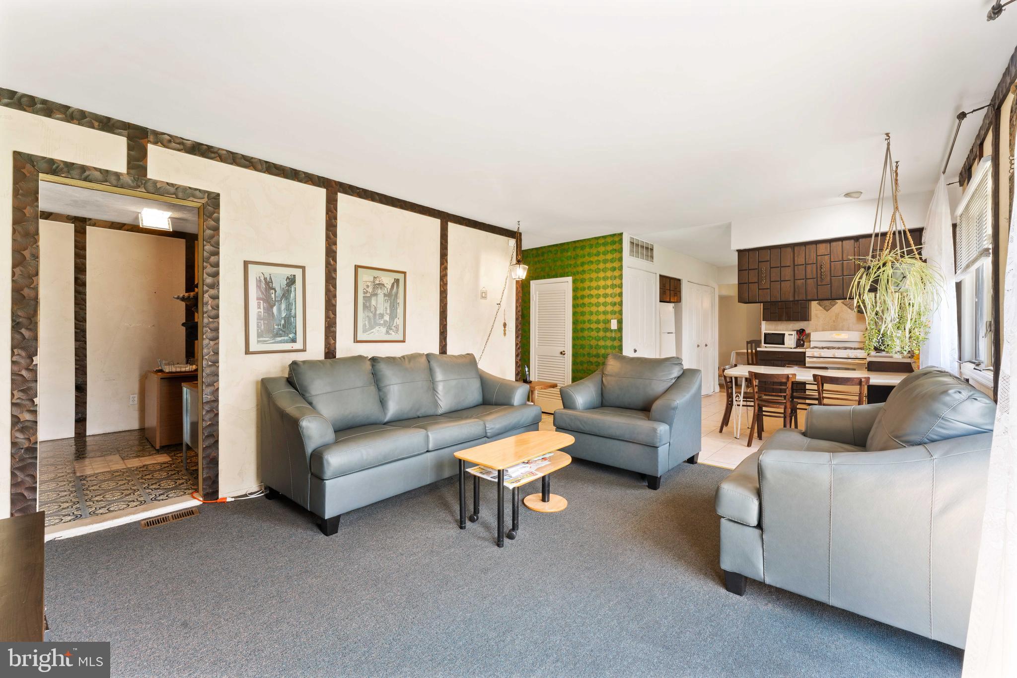 PHILADELPHIA (NORTHEAST) - Residential