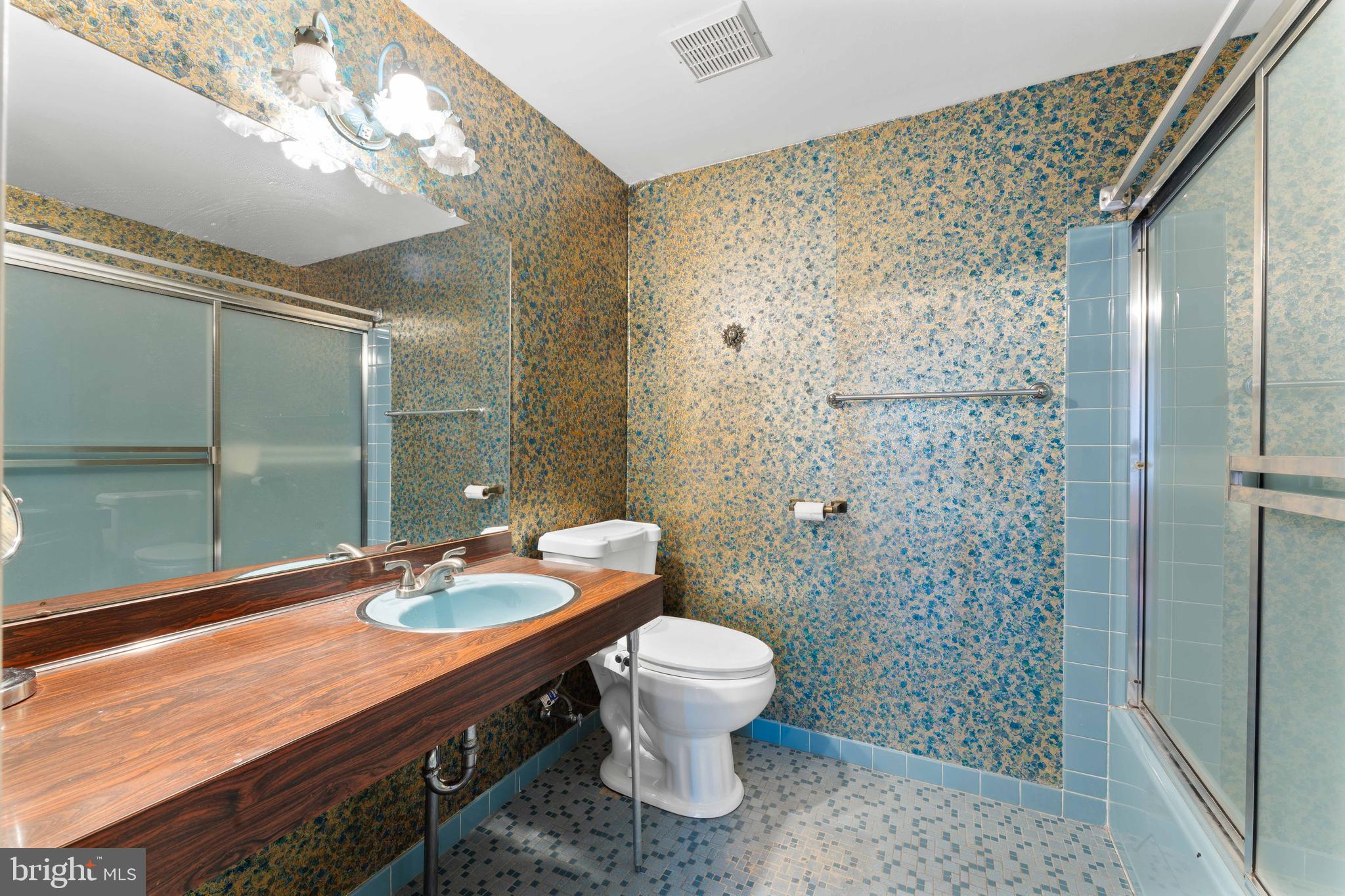 PHILADELPHIA (NORTHEAST) - Residential