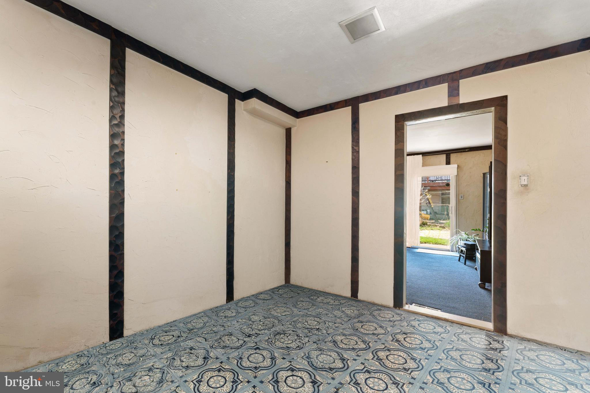 PHILADELPHIA (NORTHEAST) - Residential