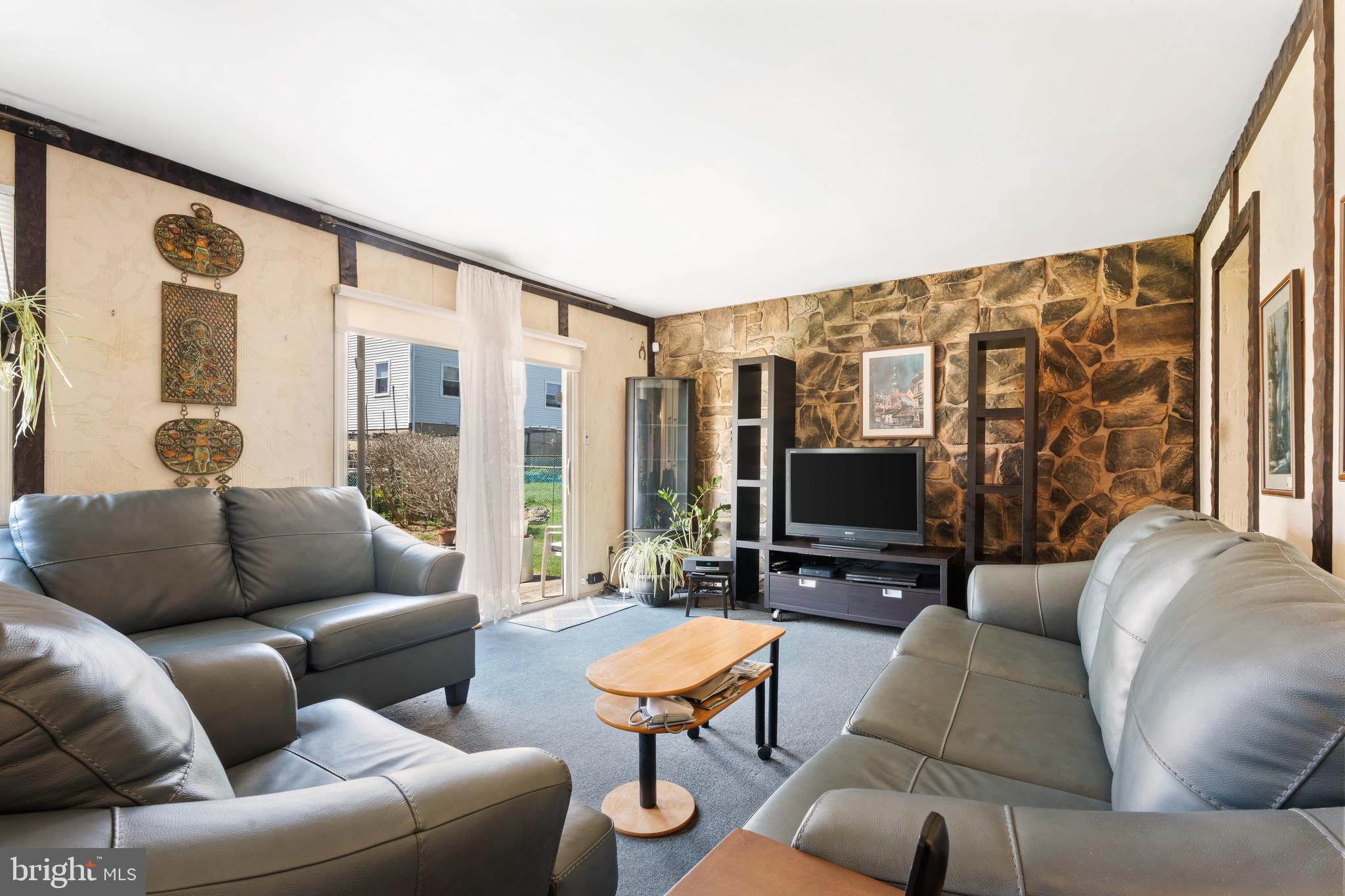 PHILADELPHIA (NORTHEAST) - Residential