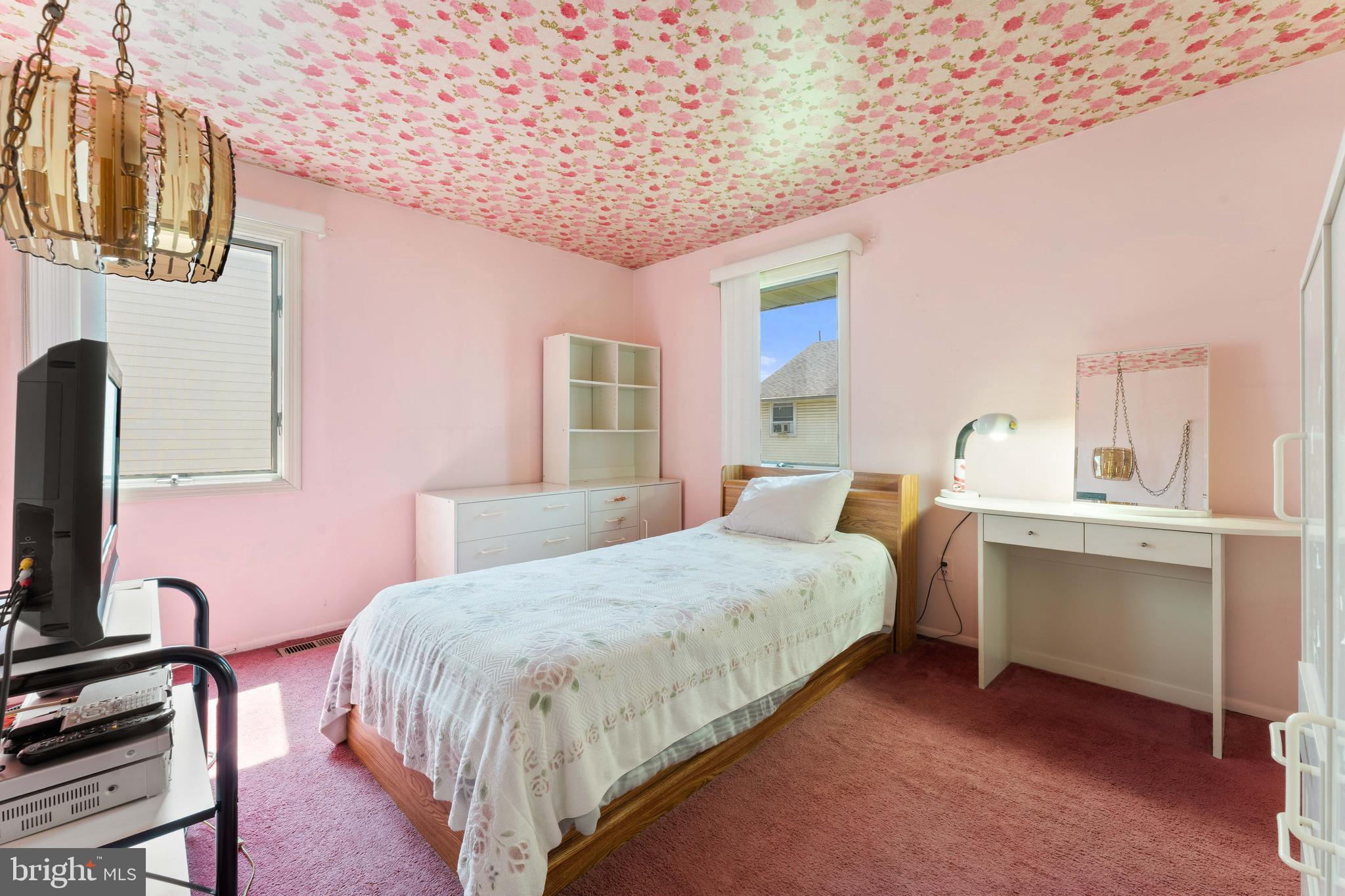 PHILADELPHIA (NORTHEAST) - Residential