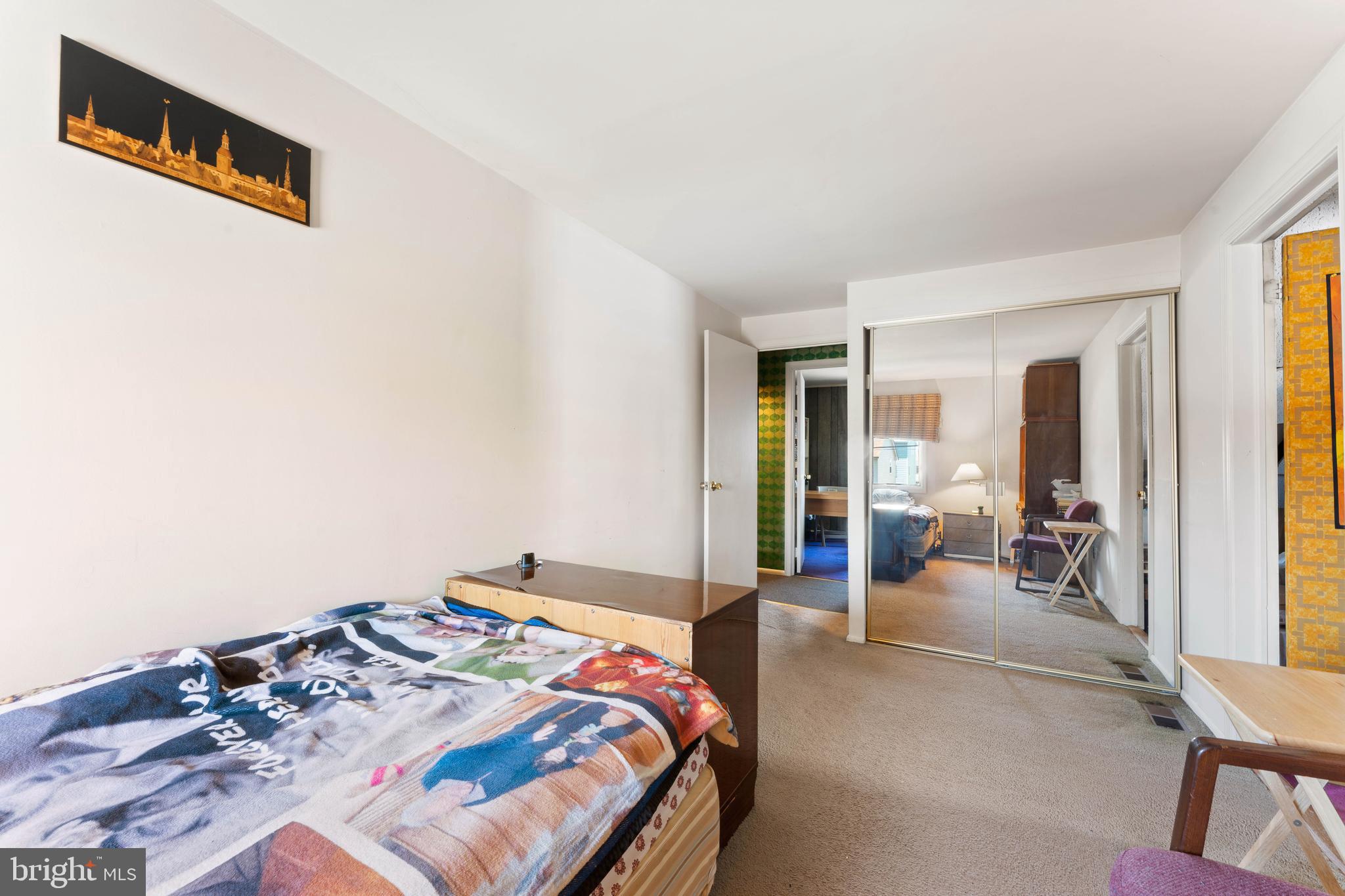 PHILADELPHIA (NORTHEAST) - Residential