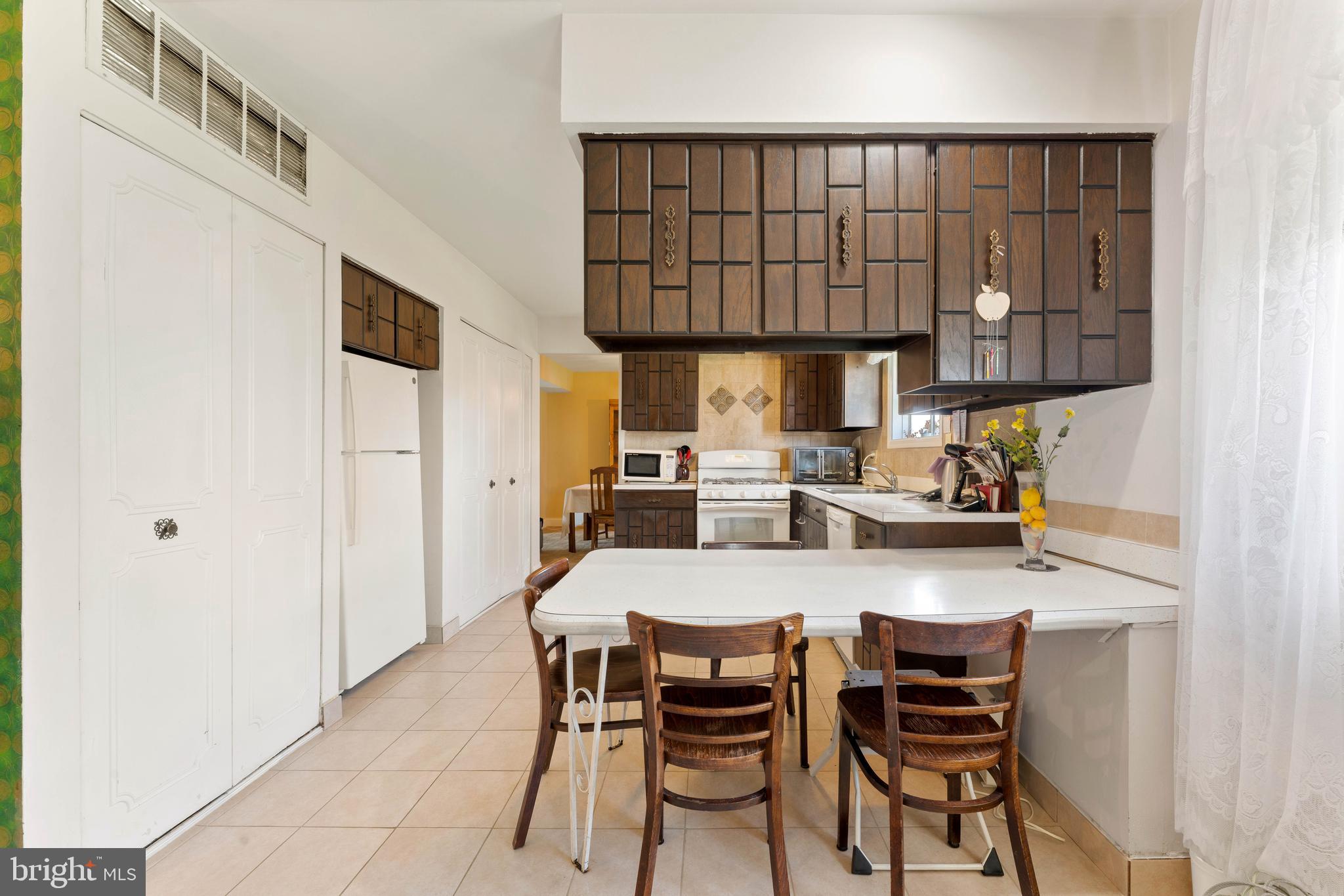 PHILADELPHIA (NORTHEAST) - Residential