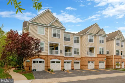 20385 Belmont Park Terrace Unit 102, Ashburn, VA MLS: VALO2094014