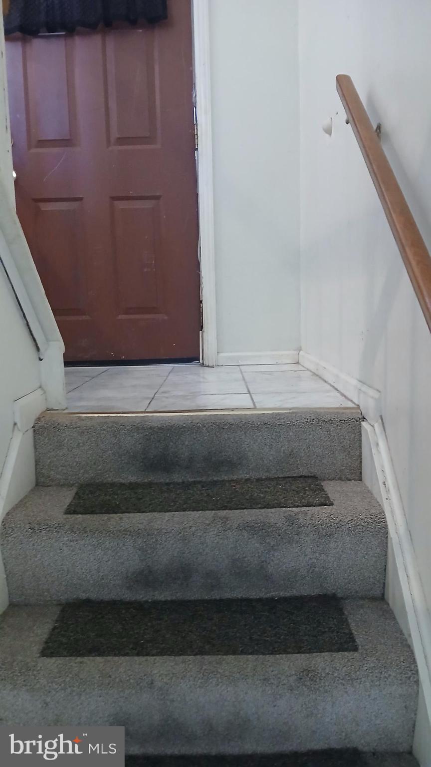 CLINTON WOODS - Residential