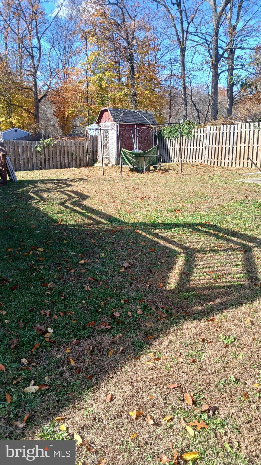 CLINTON WOODS - Residential