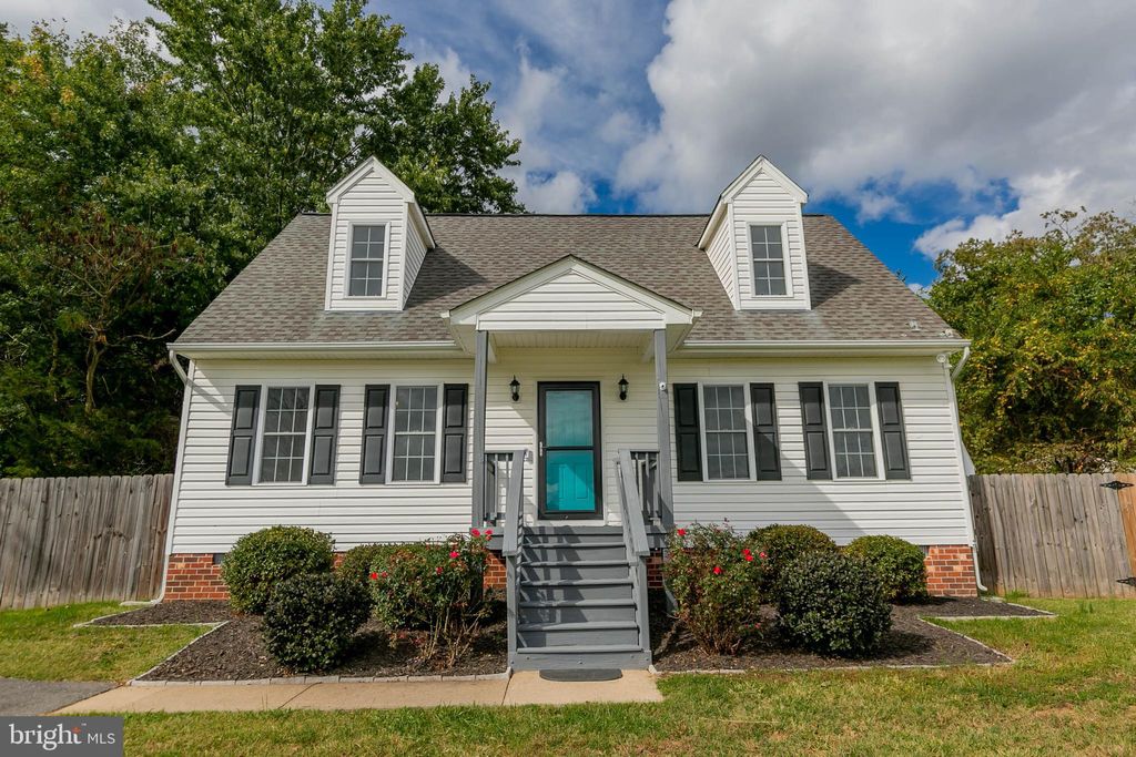 Photo of 771 Lake Caroline Drive, RUTHER GLEN, VA 22546 (MLS # VACV2009032)