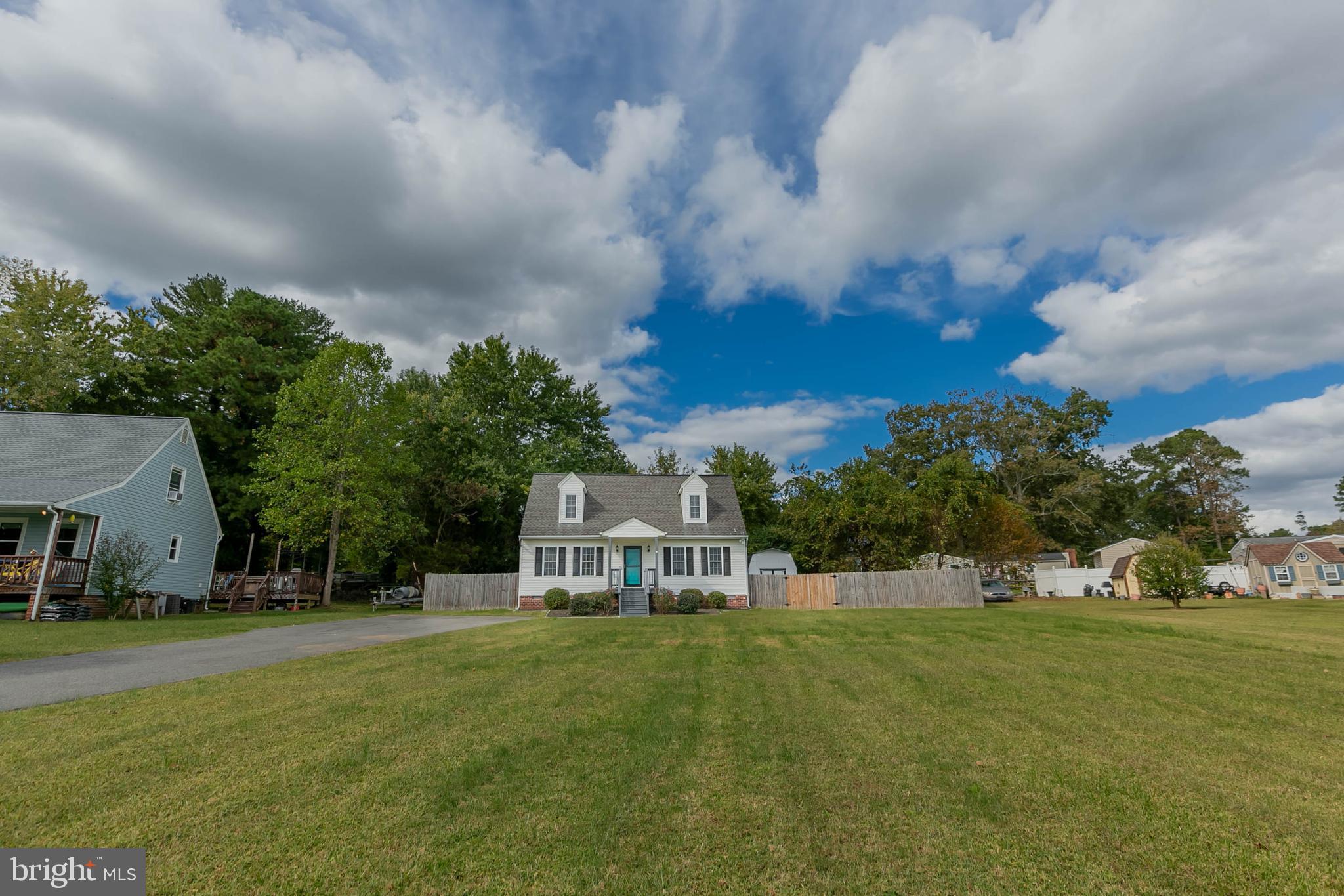 LAKE CAROLINE - Residential