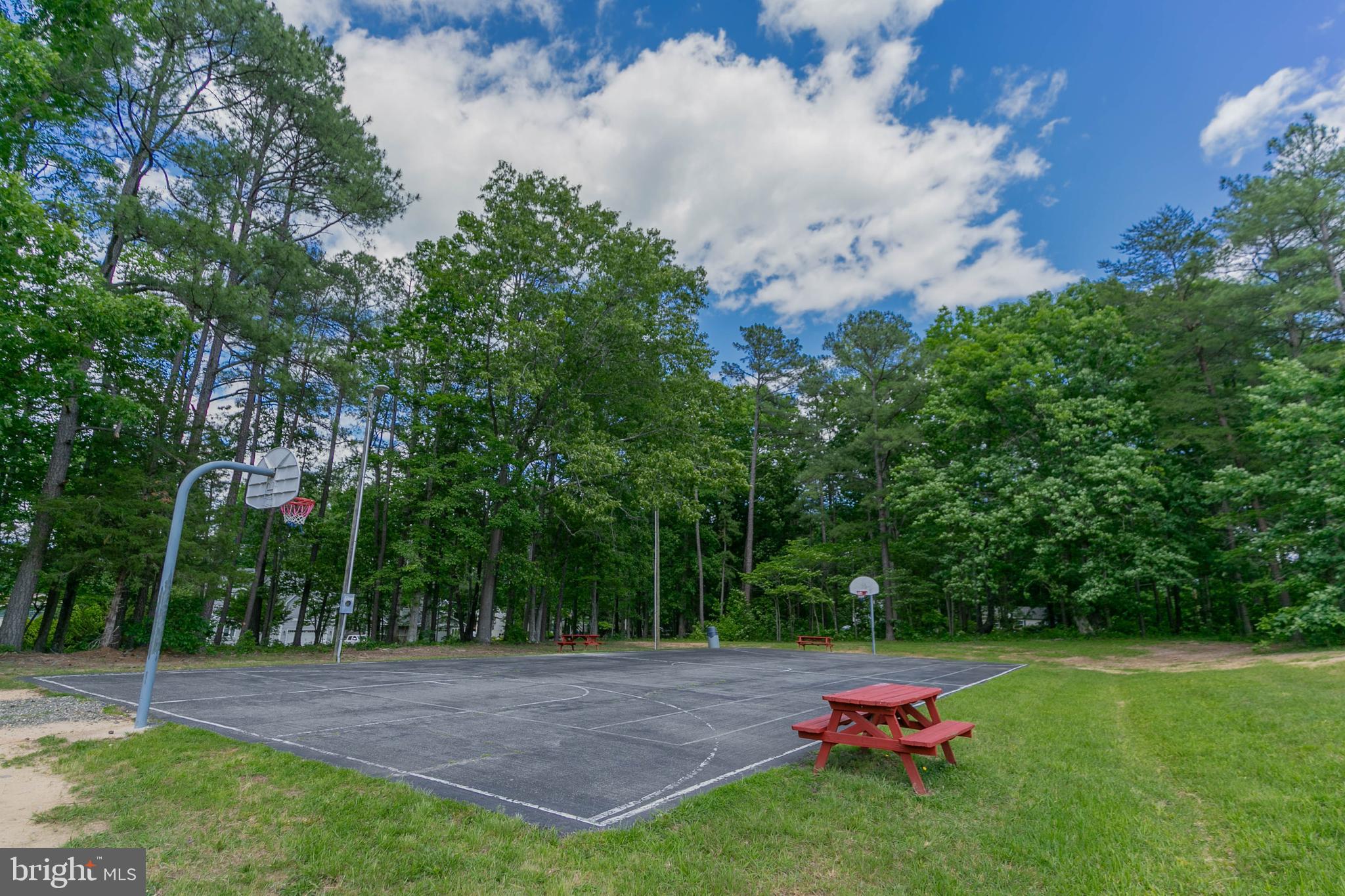 LAKE CAROLINE - Residential