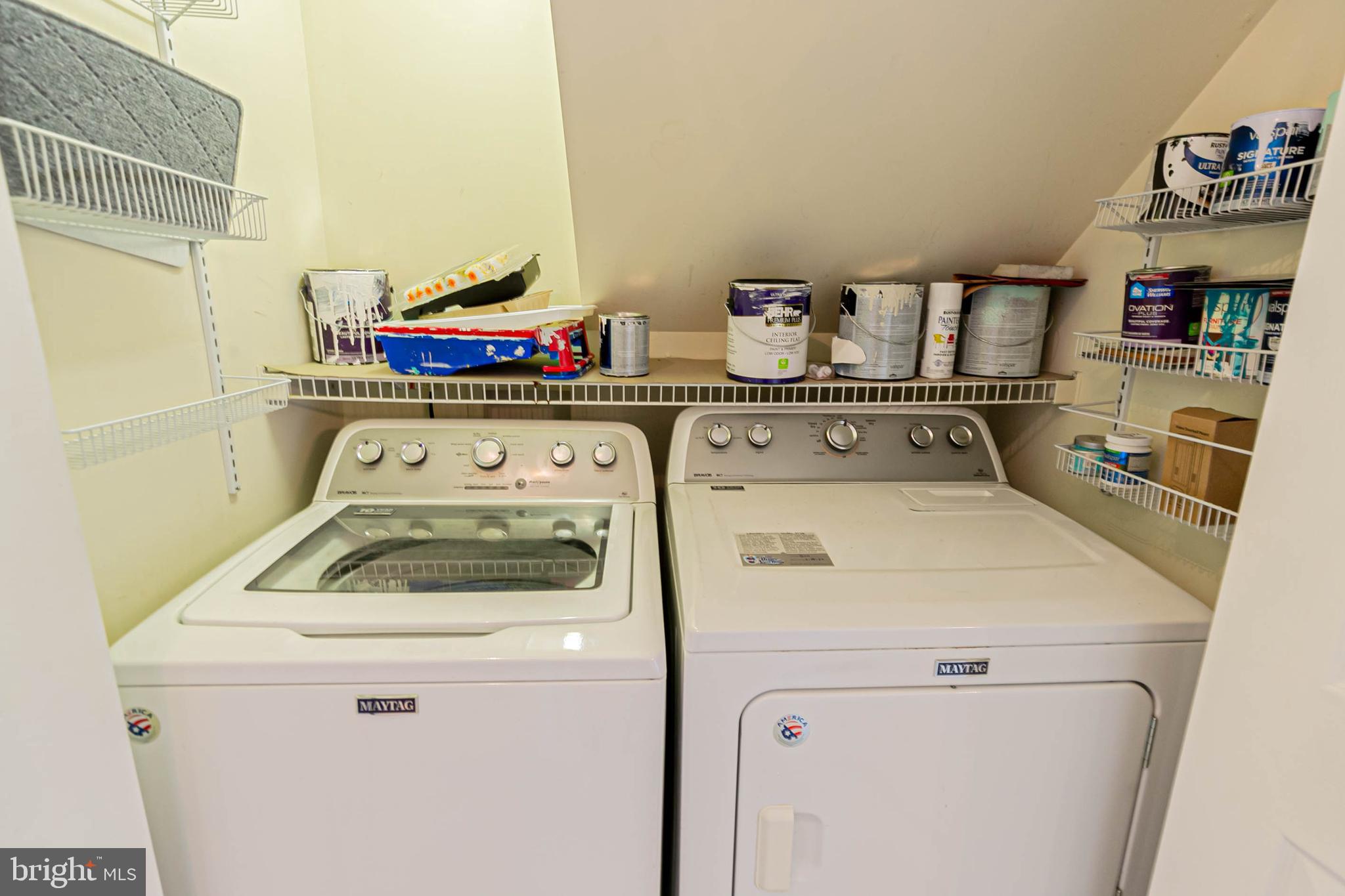 LAKE CAROLINE - Residential