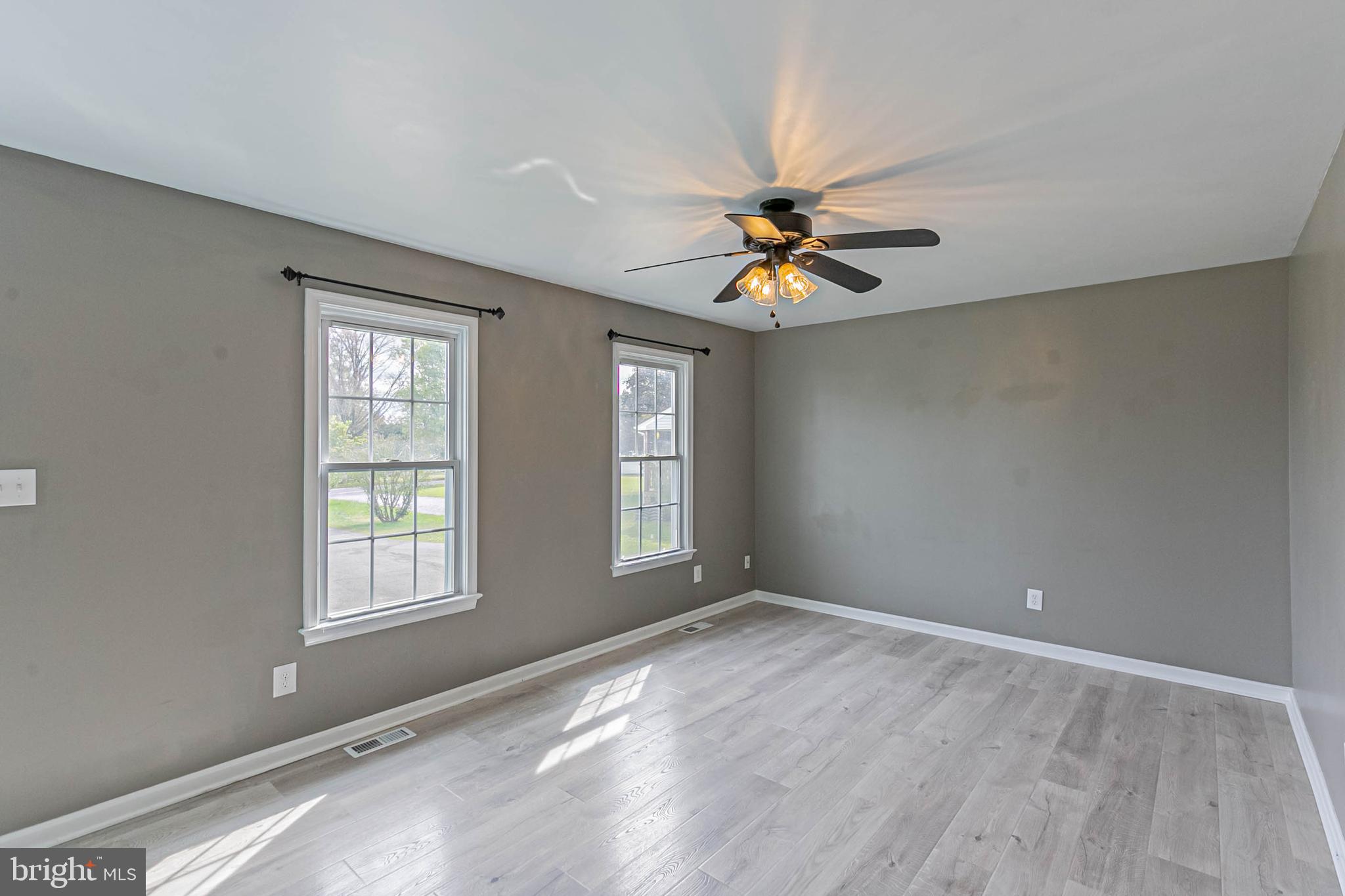 LAKE CAROLINE - Residential