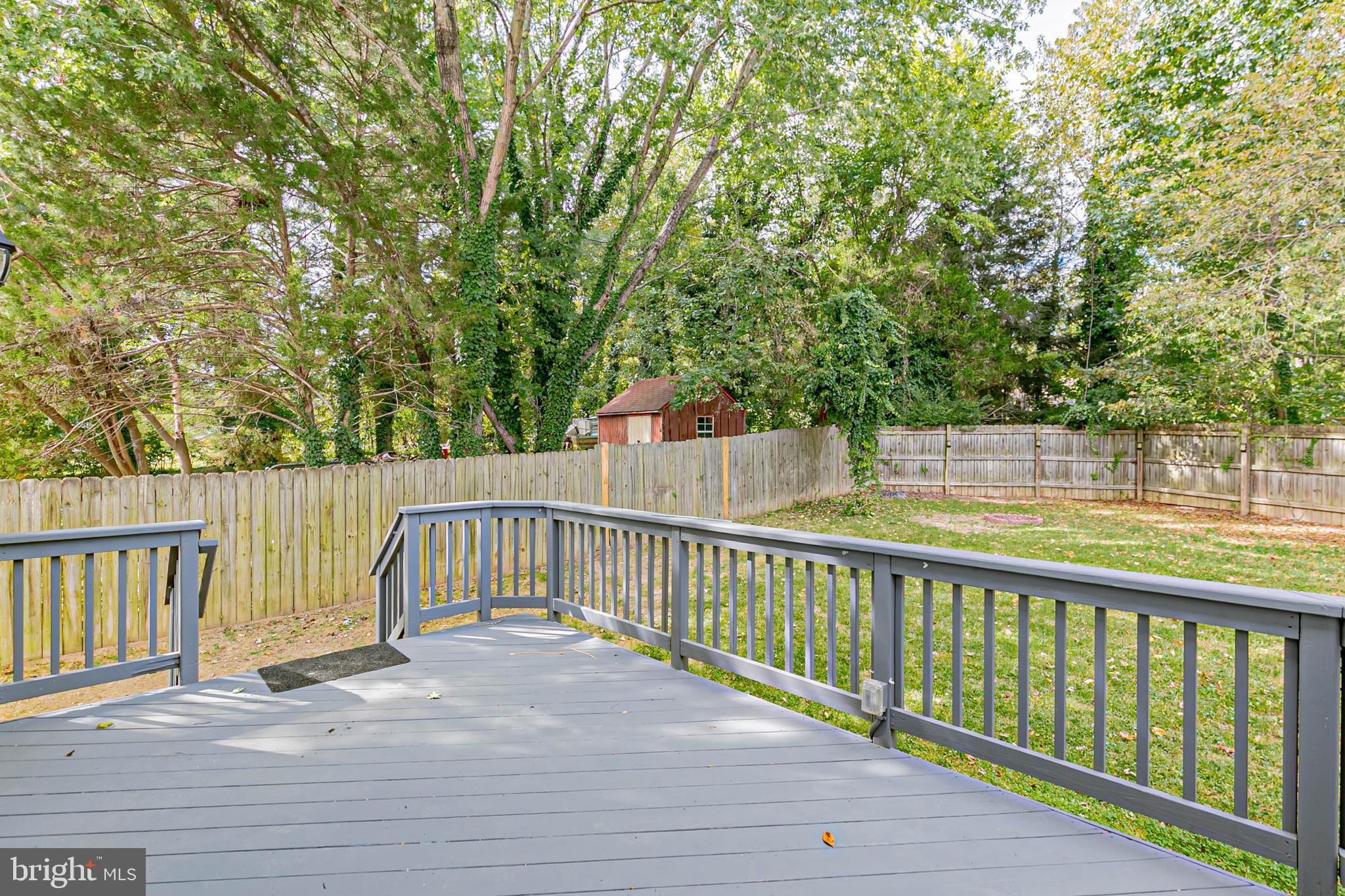 LAKE CAROLINE - Residential