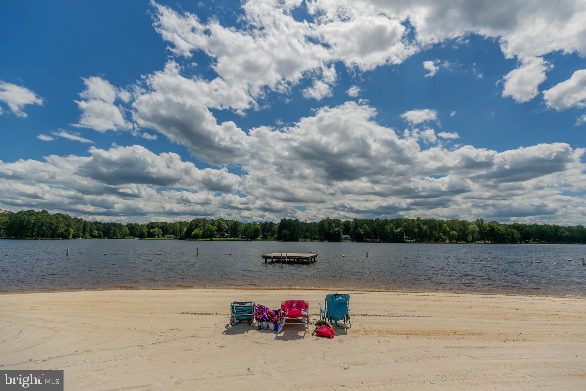 LAKE CAROLINE - Residential