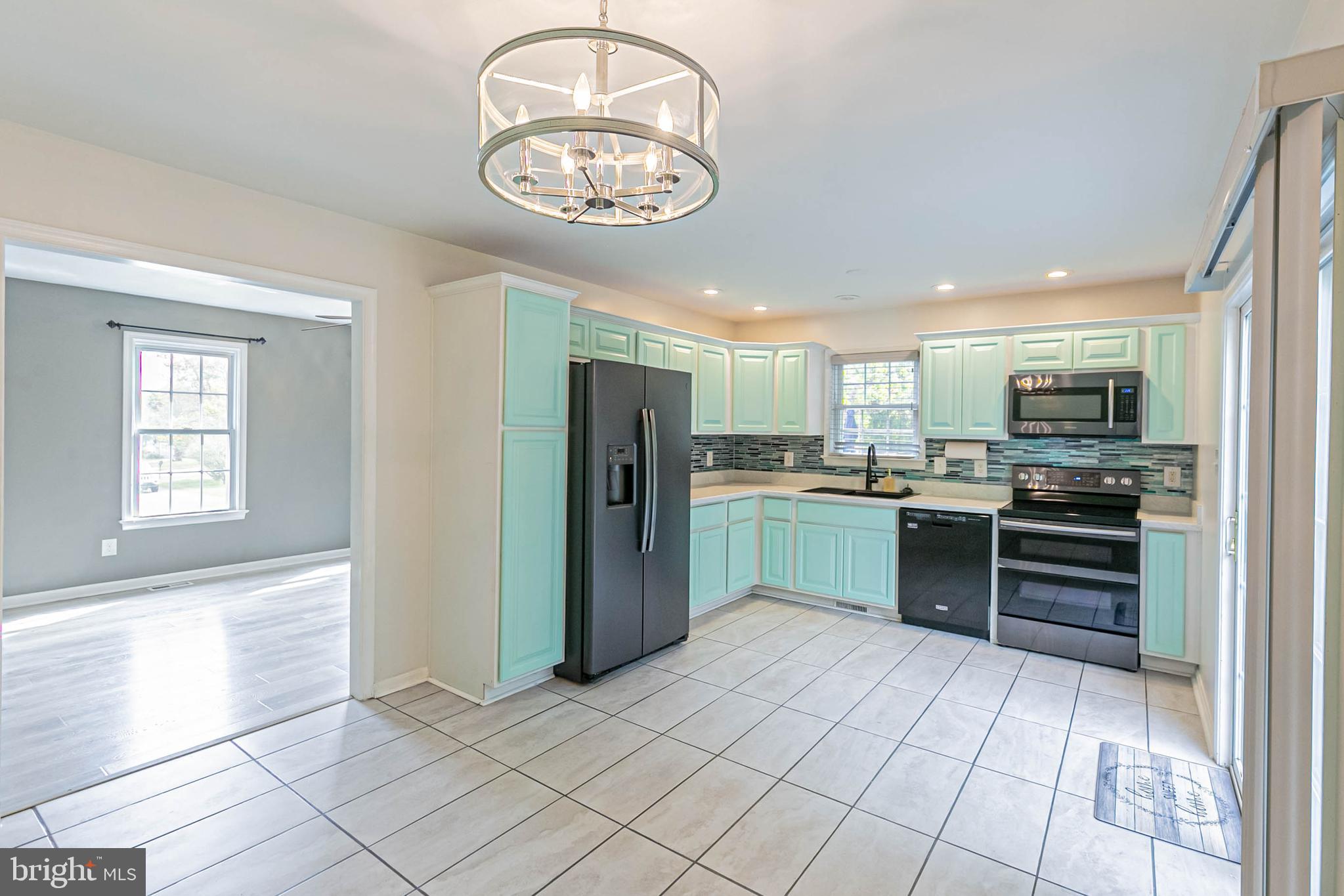 LAKE CAROLINE - Residential