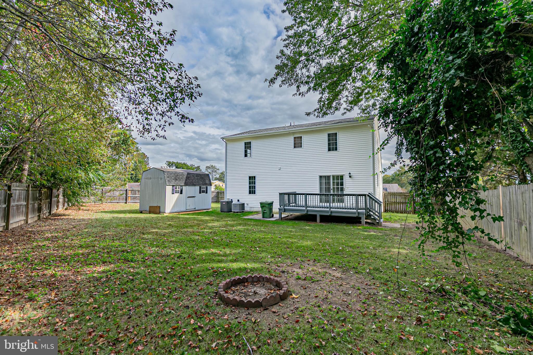 LAKE CAROLINE - Residential