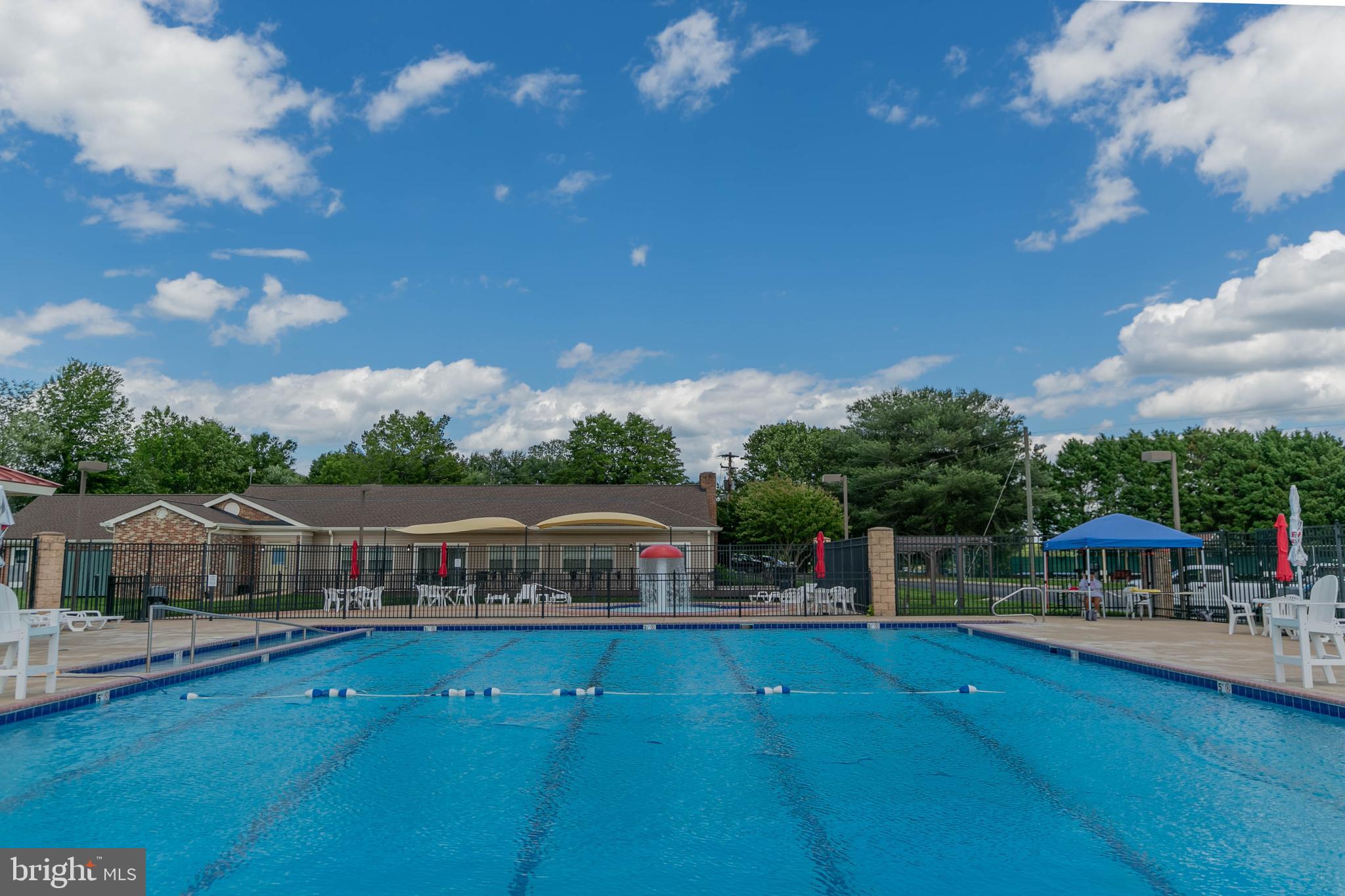 LAKE CAROLINE - Residential