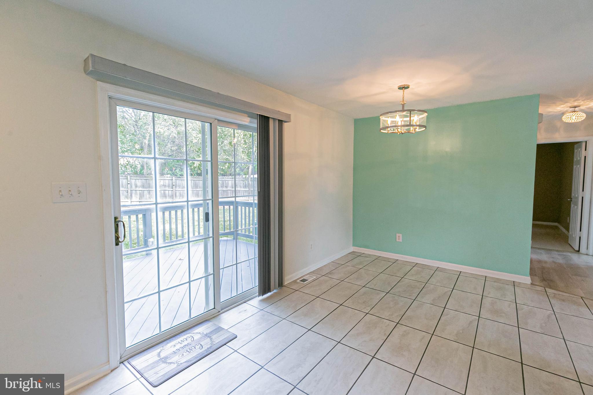 LAKE CAROLINE - Residential