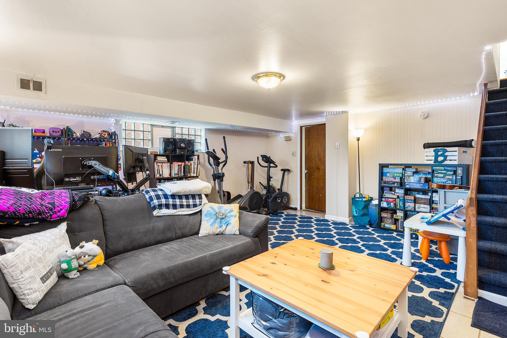 ROXBOROUGH - Residential