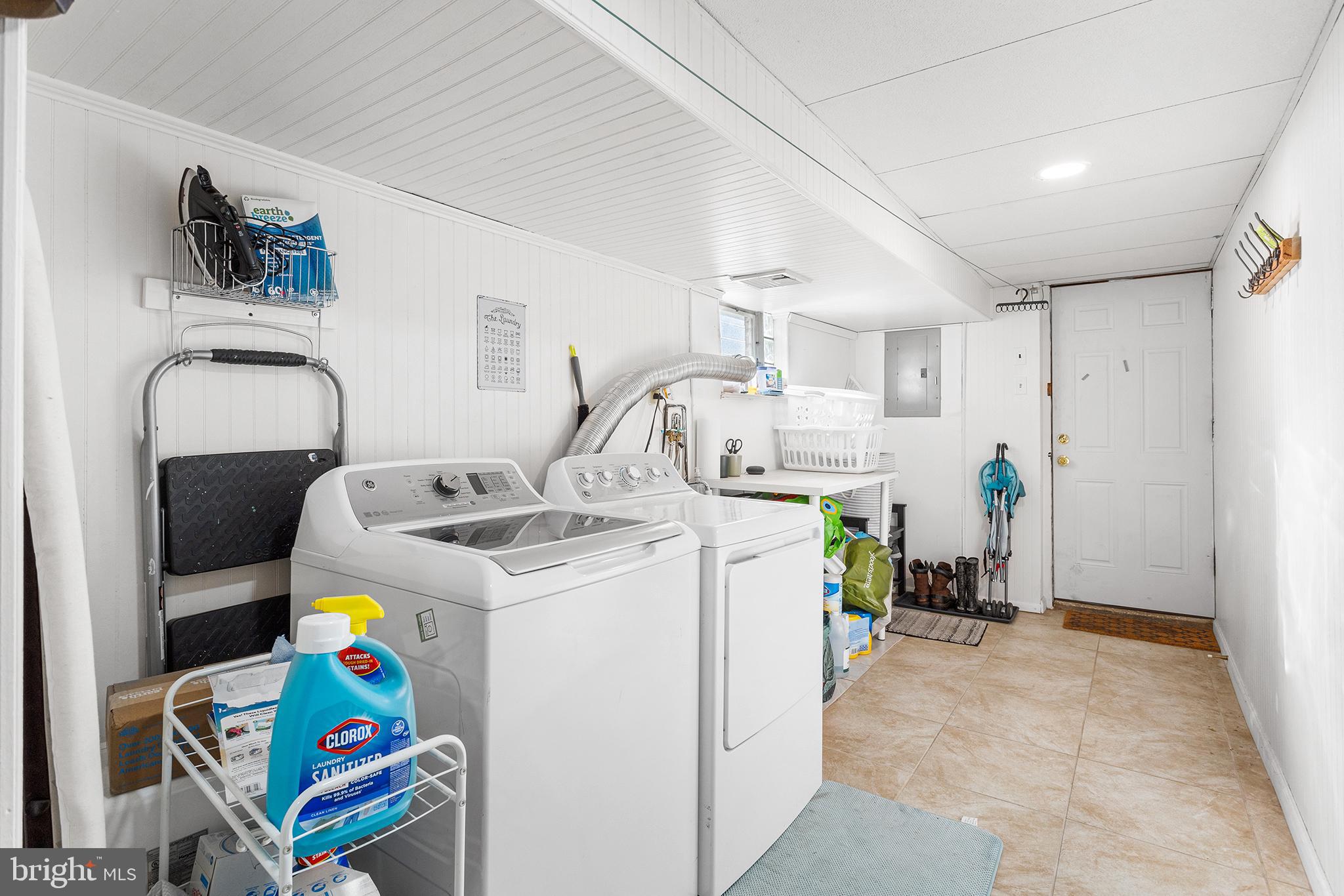 ROXBOROUGH - Residential