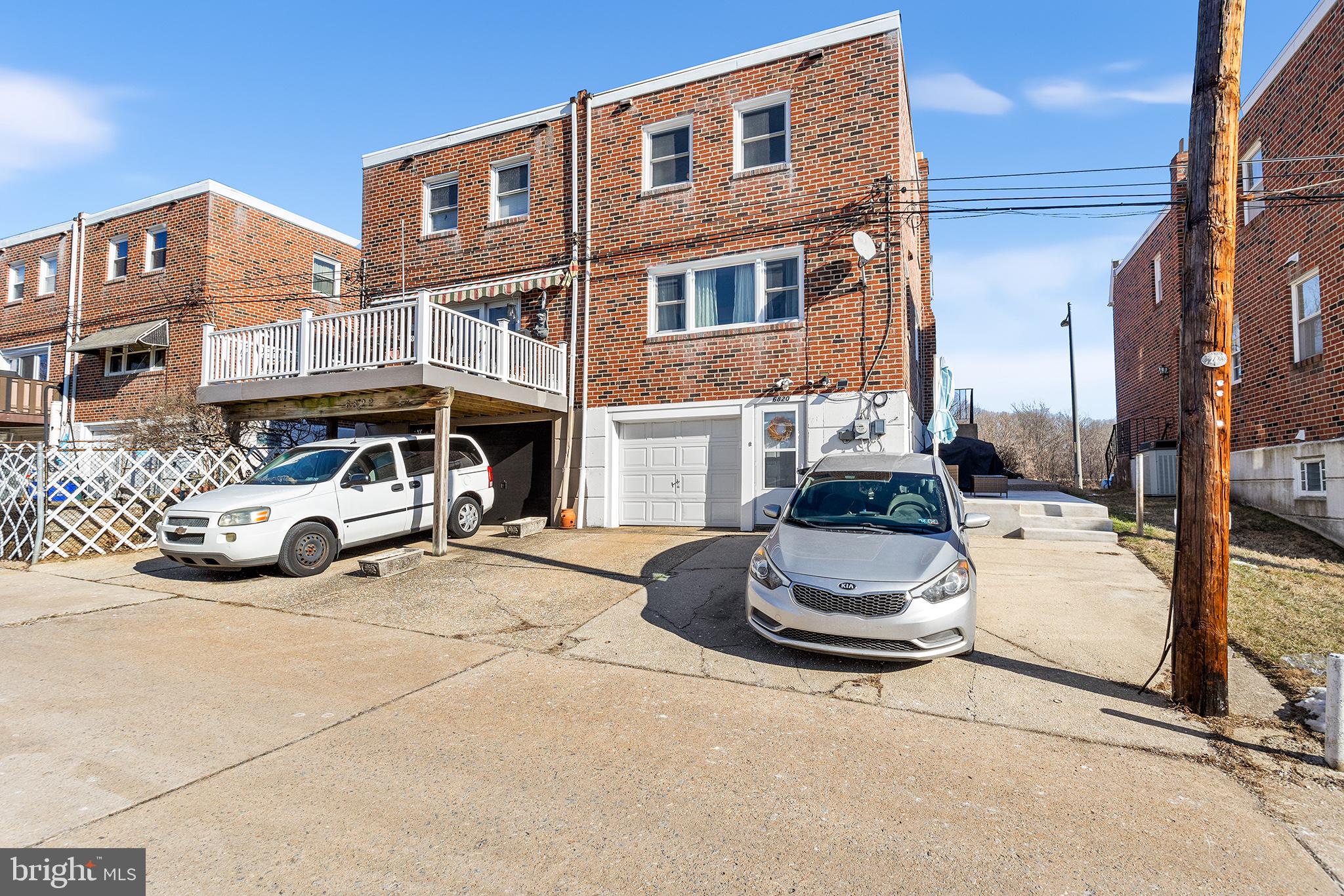 ROXBOROUGH - Residential