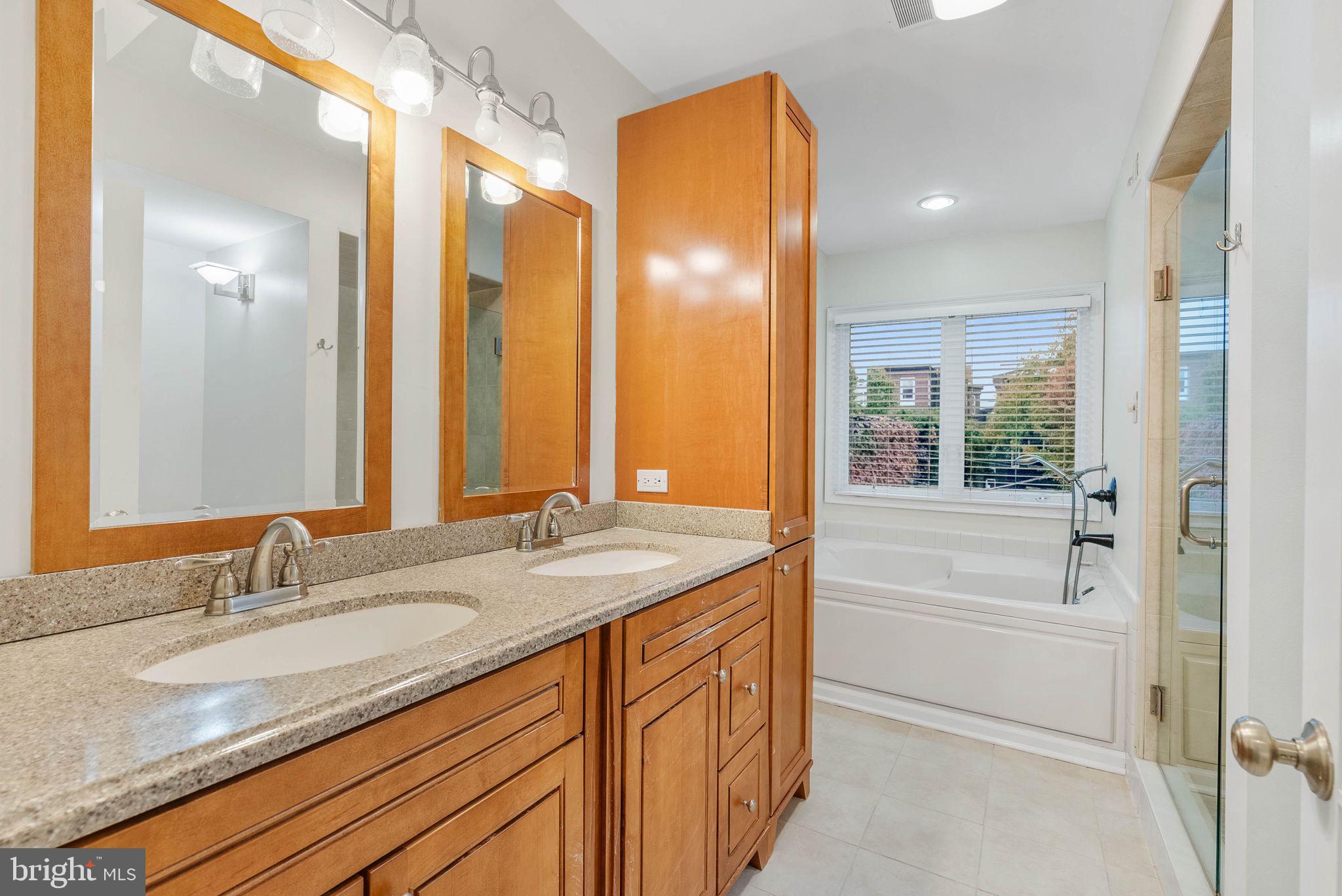 FAIRMOUNT - Residential Lease