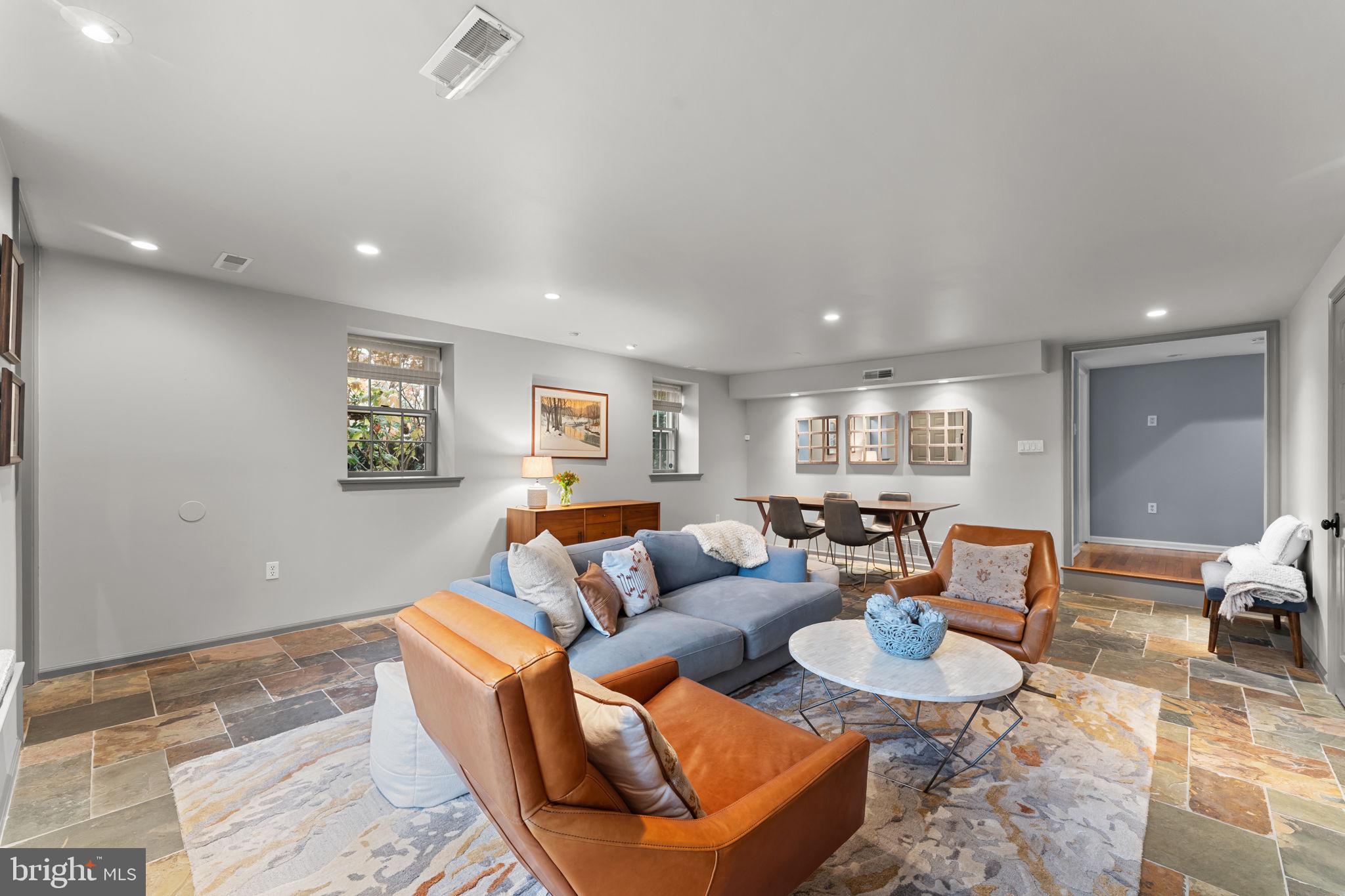 WILLOWMERE - Residential