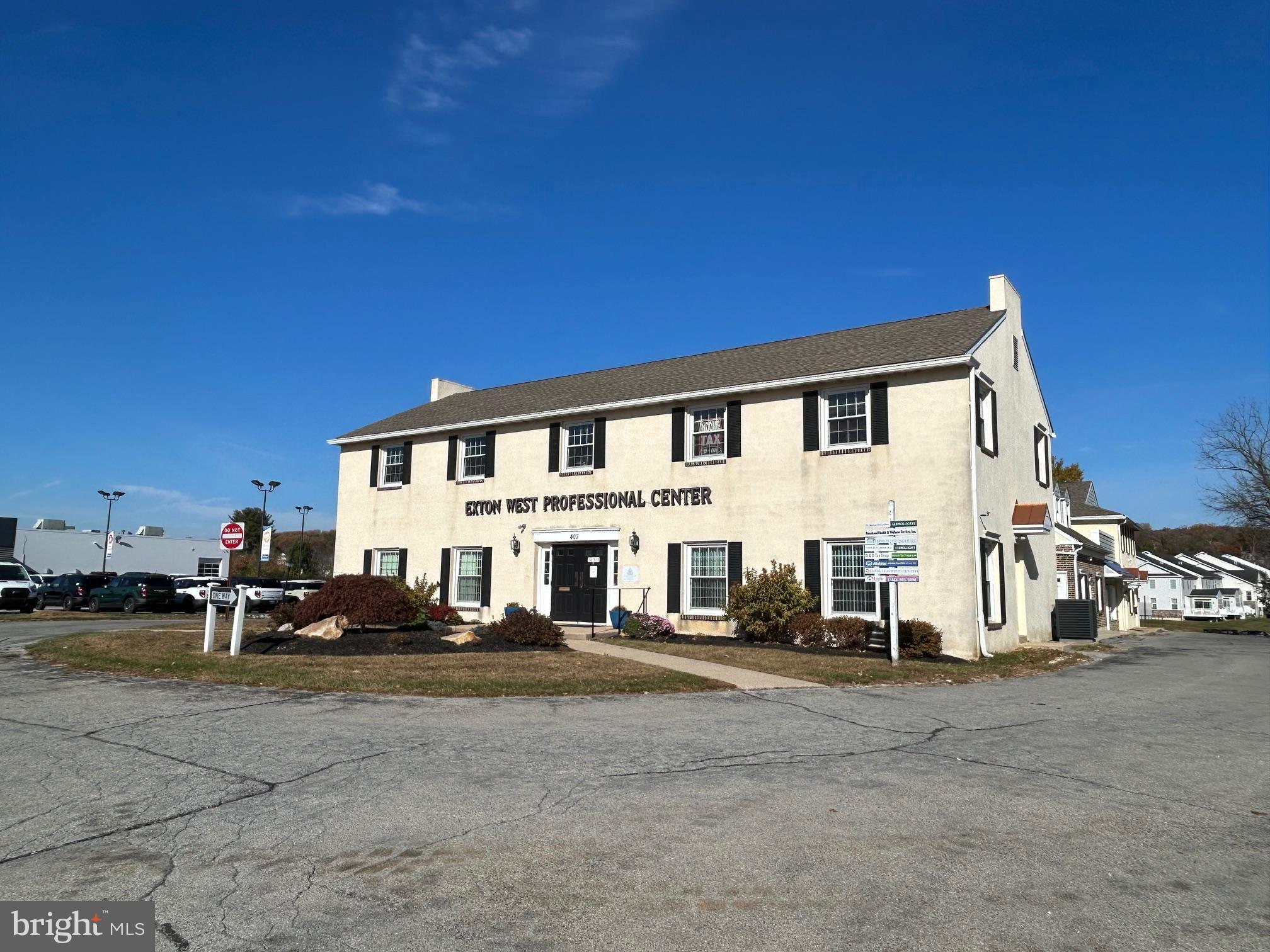 407 W LINCOLN HIGHWAY