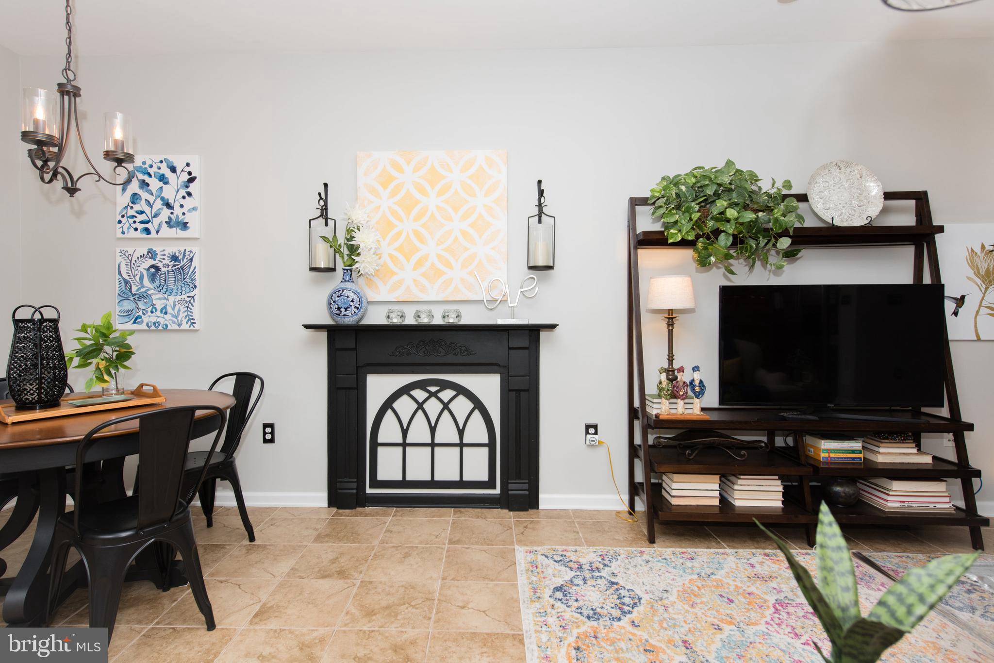 LANSDOWNE TOWN CENTER - Residential